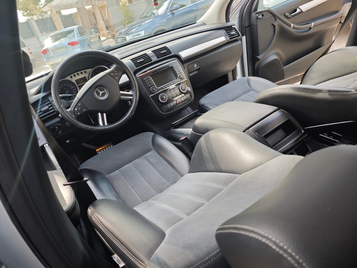 MERCEDES-BENZ 320 CDI 