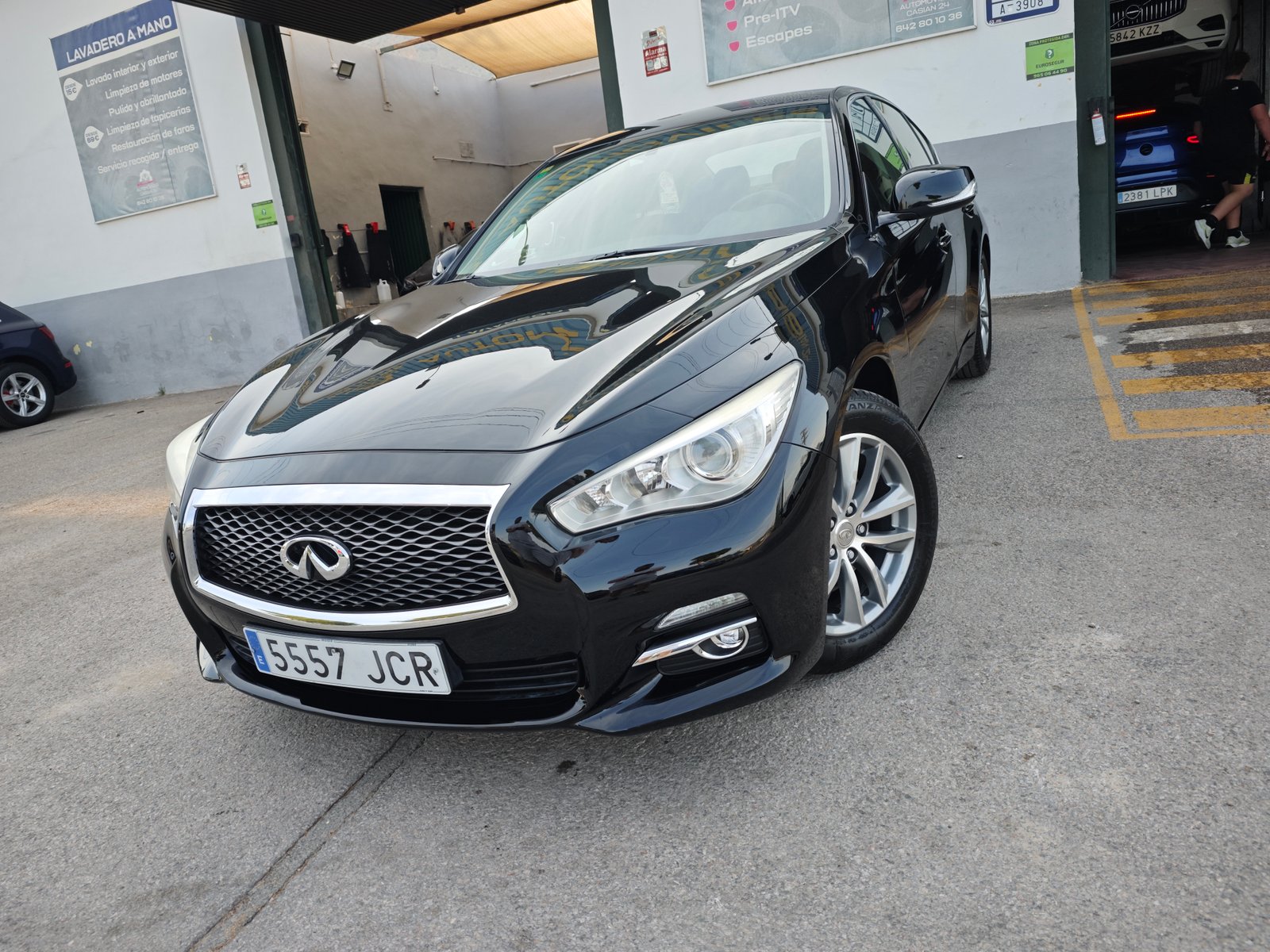 INFINITI 2.2d 170CV 7G Sport Edition