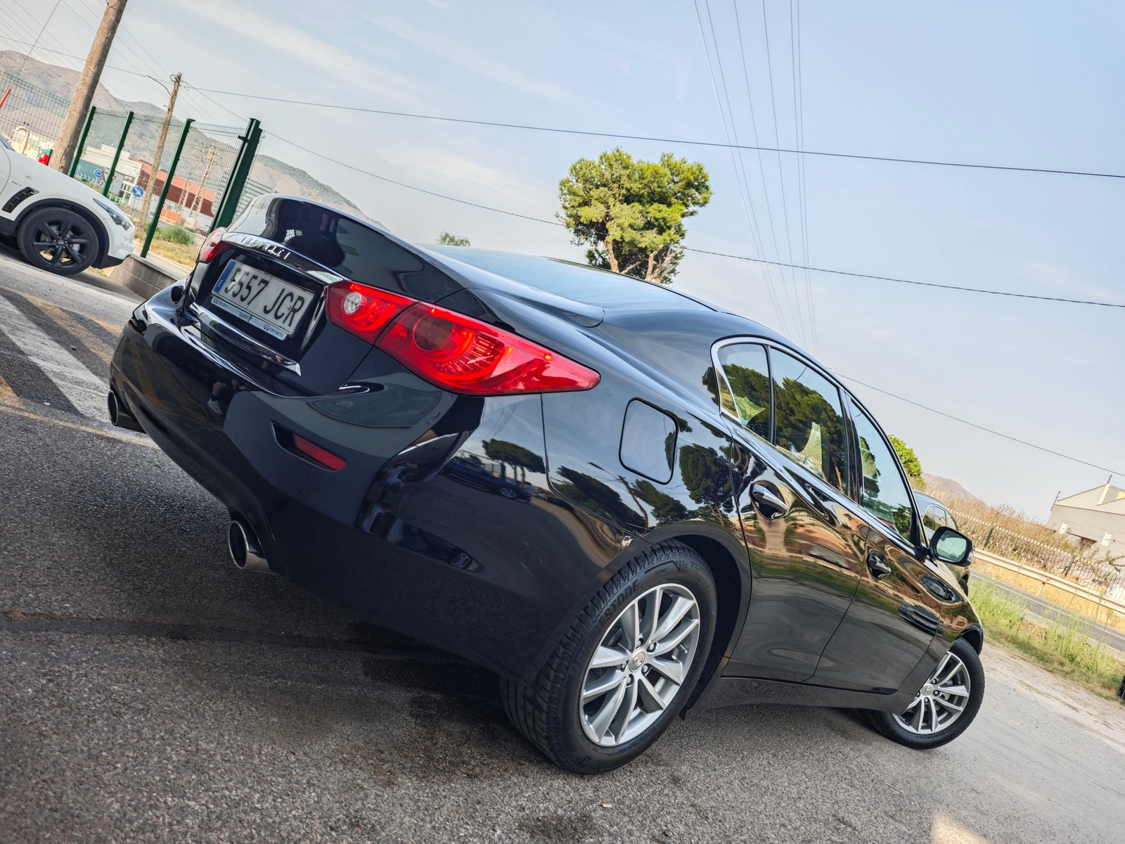 INFINITI 2.2d 170CV 7G Sport Edition