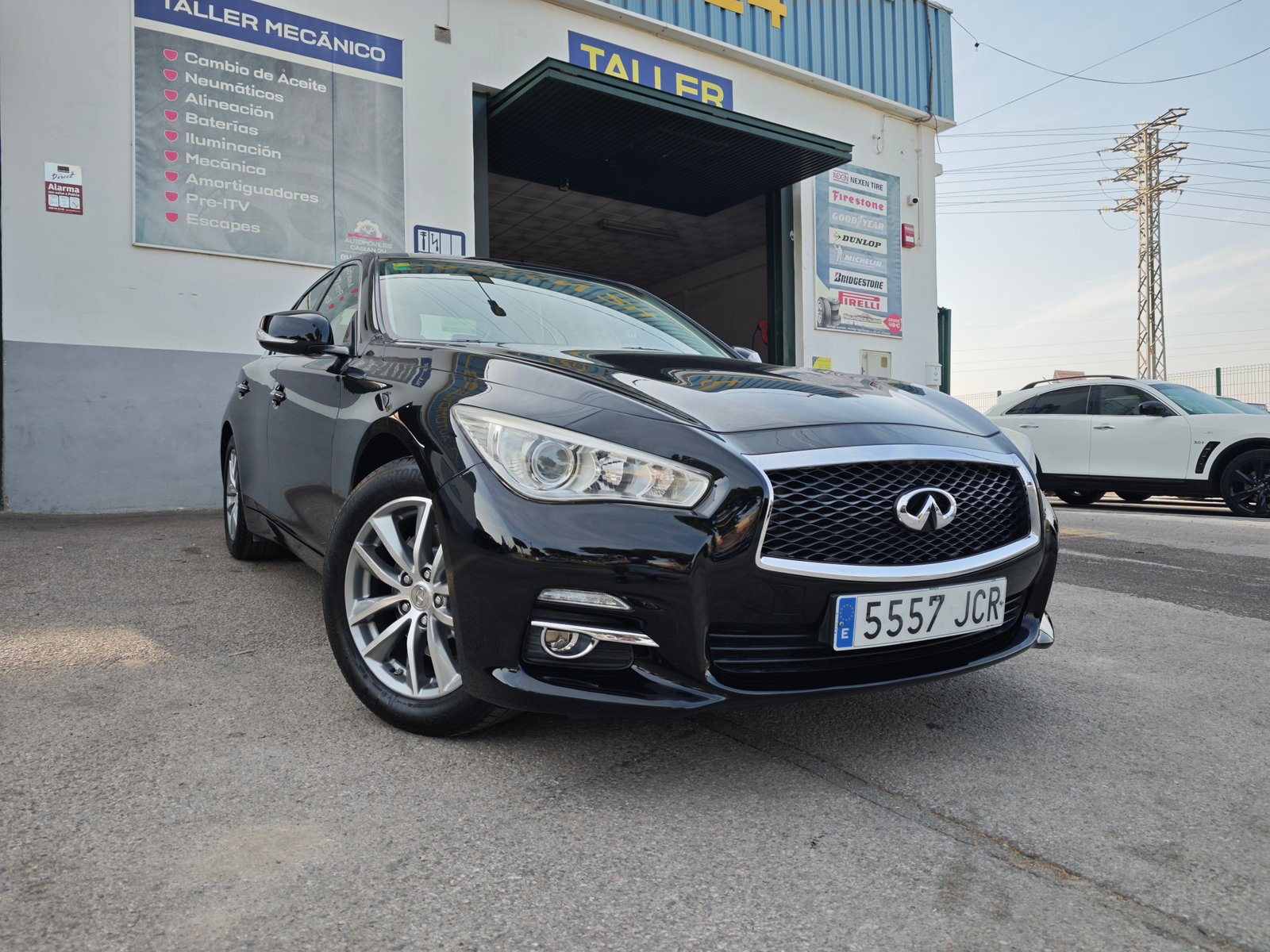 INFINITI 2.2d 170CV 7G Sport Edition