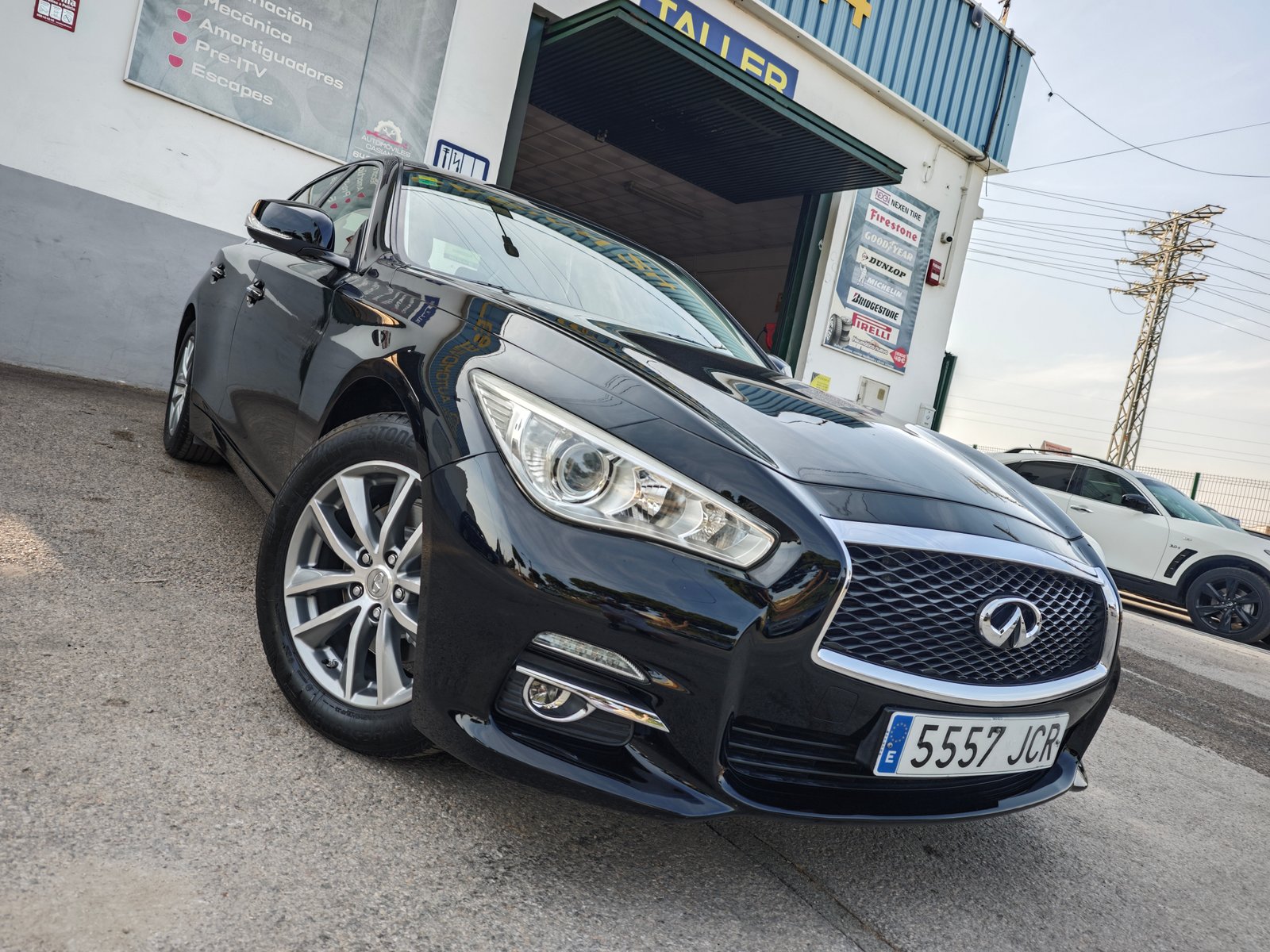 INFINITI 2.2d 170CV 7G Sport Edition