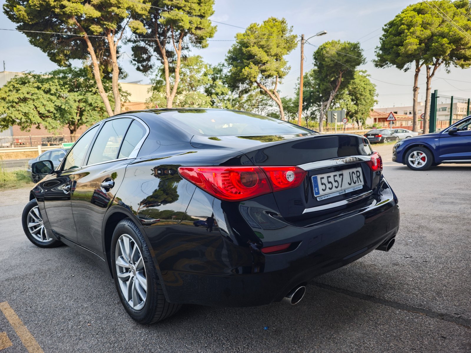 INFINITI 2.2d 170CV 7G Sport Edition