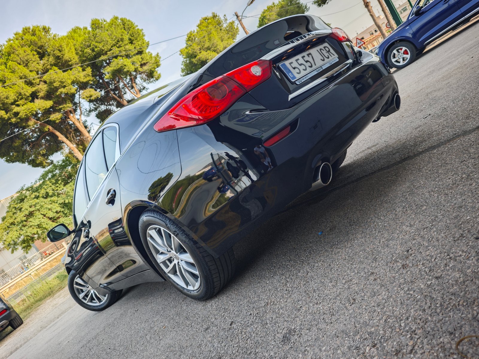 INFINITI 2.2d 170CV 7G Sport Edition