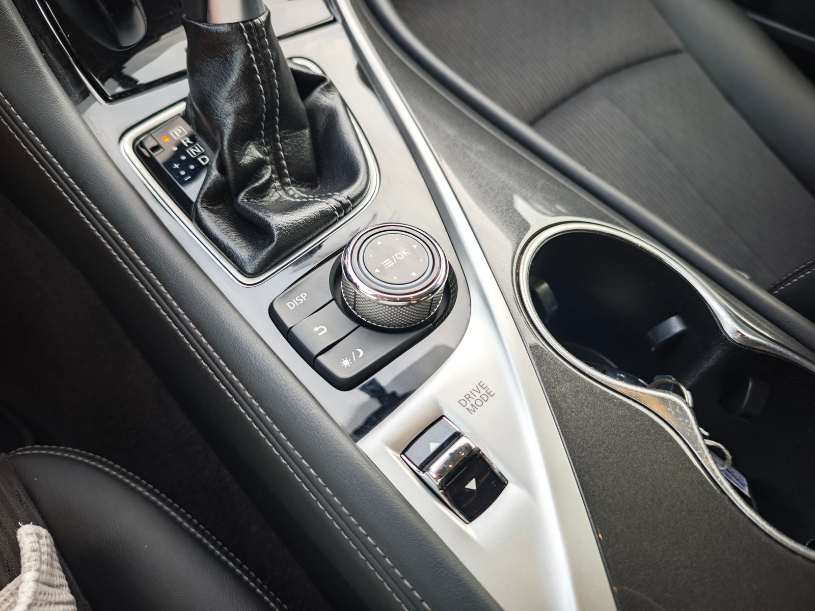 INFINITI 2.2d 170CV 7G Sport Edition