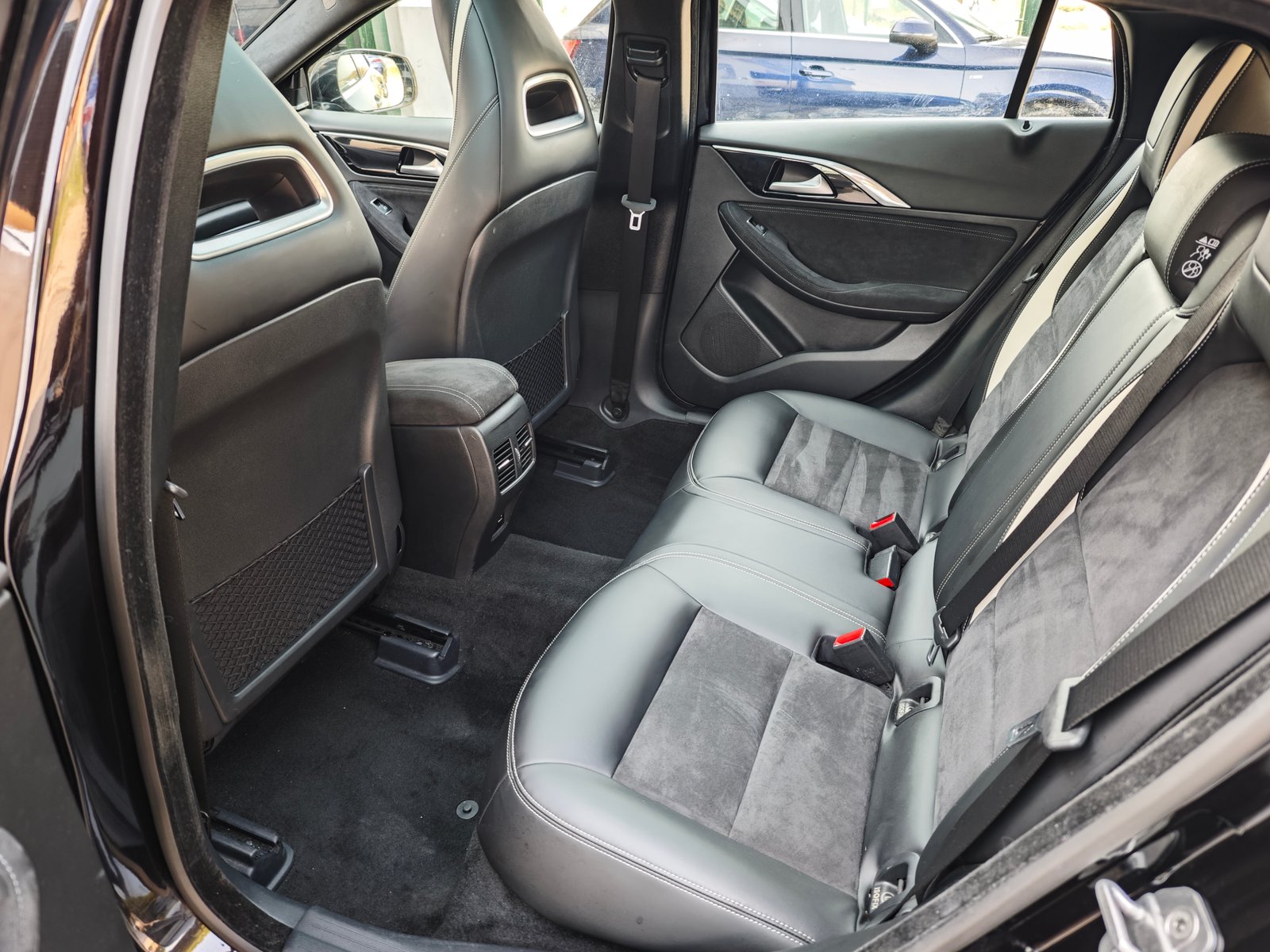 INFINITI INFINITI Q30 1.5D SPORT Edition 110cv PANORAMA FULL