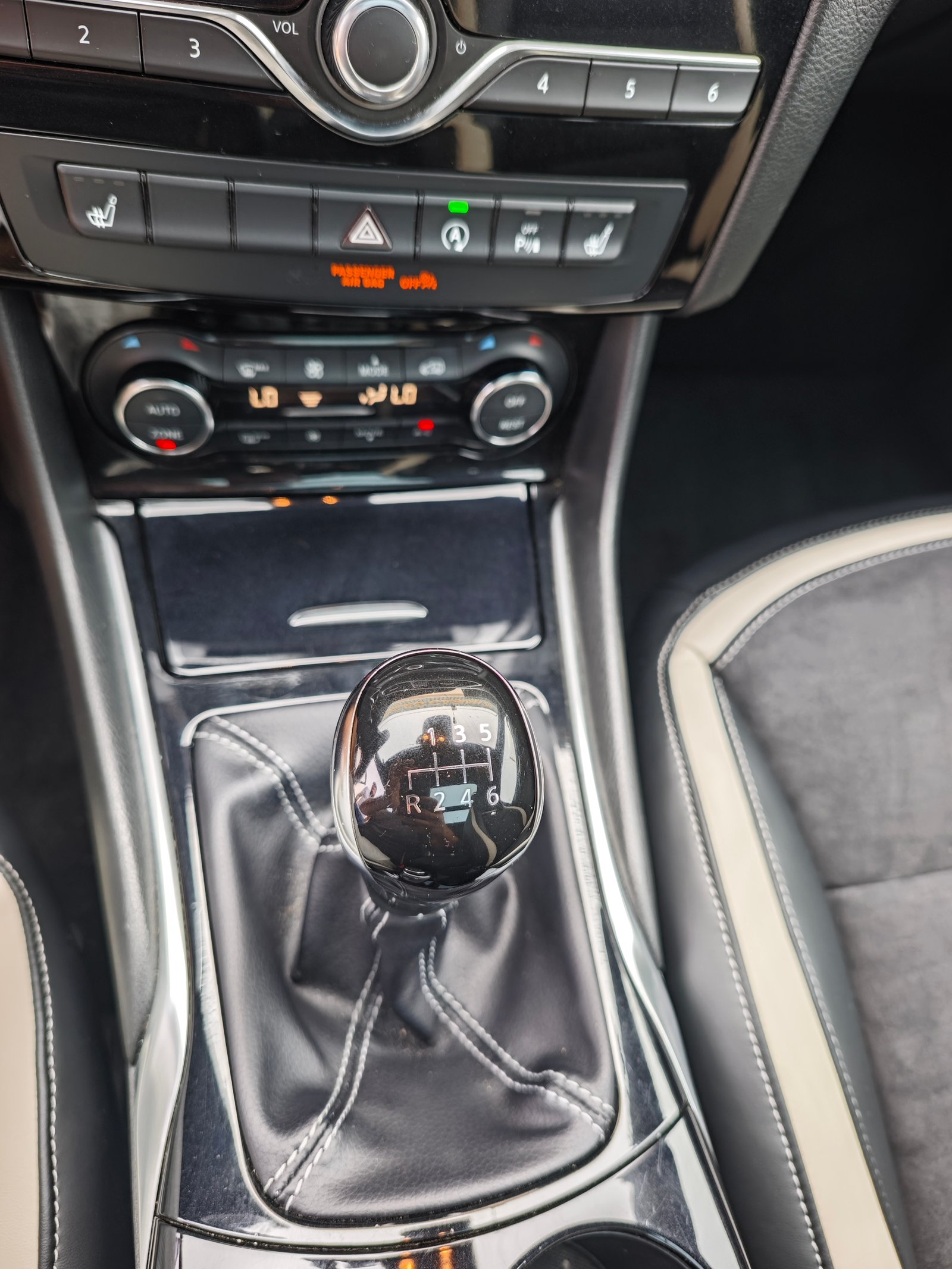 INFINITI INFINITI Q30 1.5D SPORT Edition 110cv PANORAMA FULL