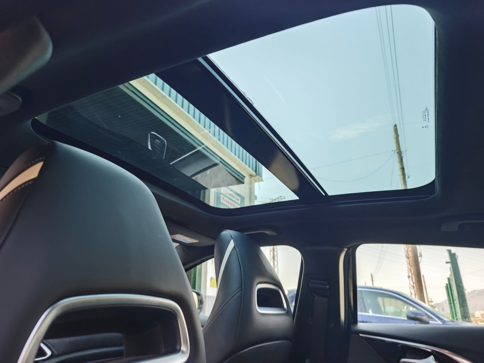 INFINITI INFINITI Q30 1.5D SPORT Edition 110cv PANORAMA FULL