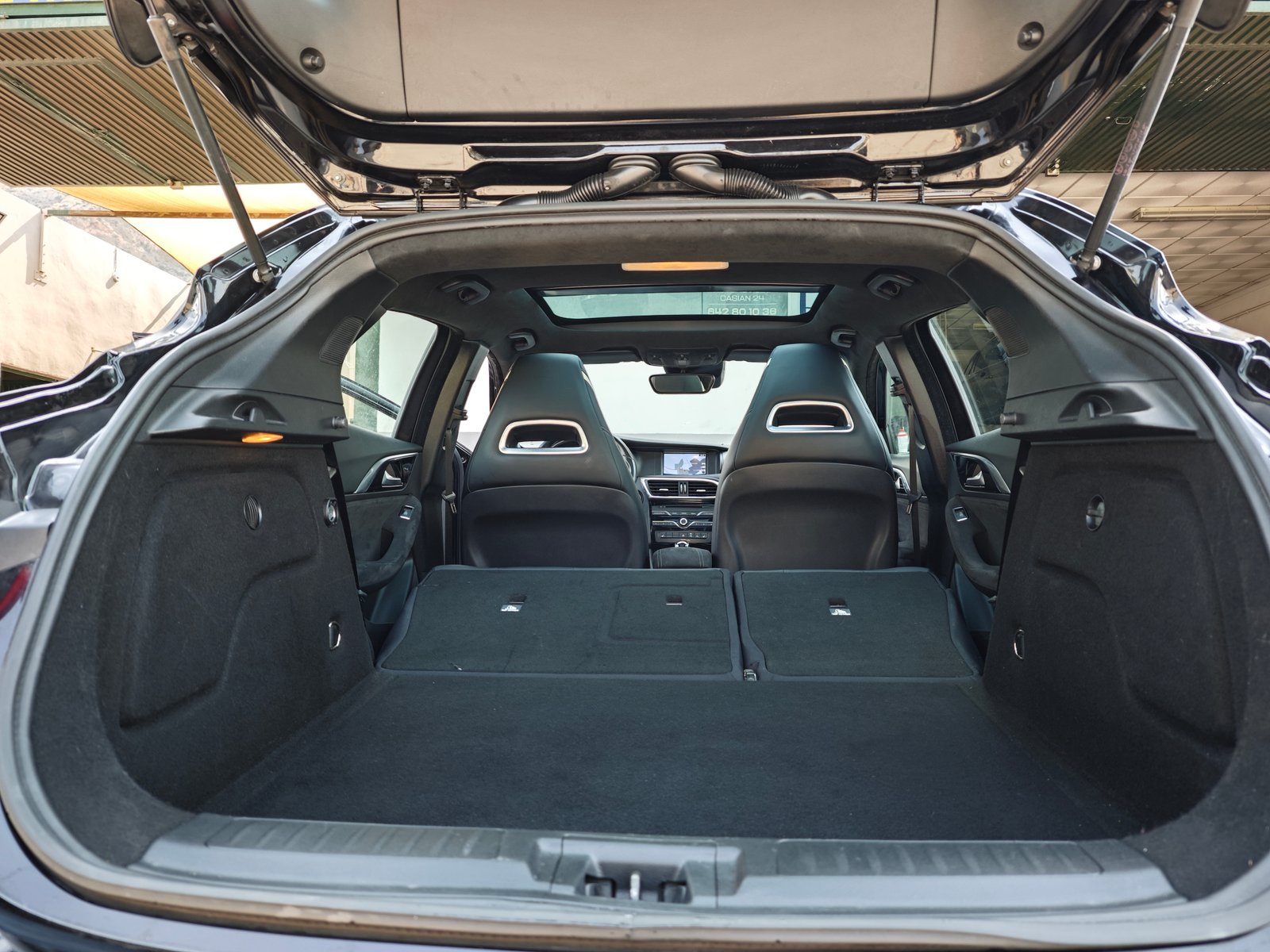 INFINITI INFINITI Q30 1.5D SPORT Edition 110cv PANORAMA FULL