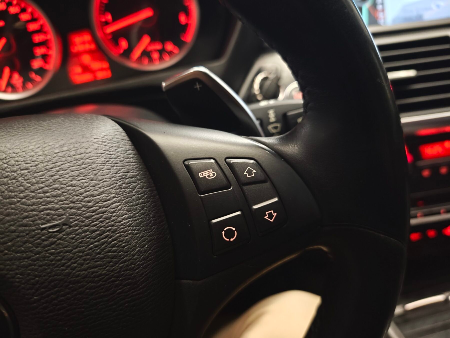 BMW X6 xDrive30d 245CV M Paket 8Velocidades 5Plazas