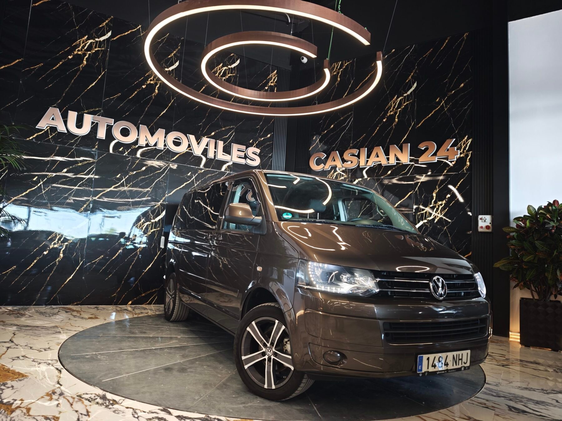 VOLKSWAGEN Caravelle Largo 2.0 TDI 115Comfort Line IMPOLUTA