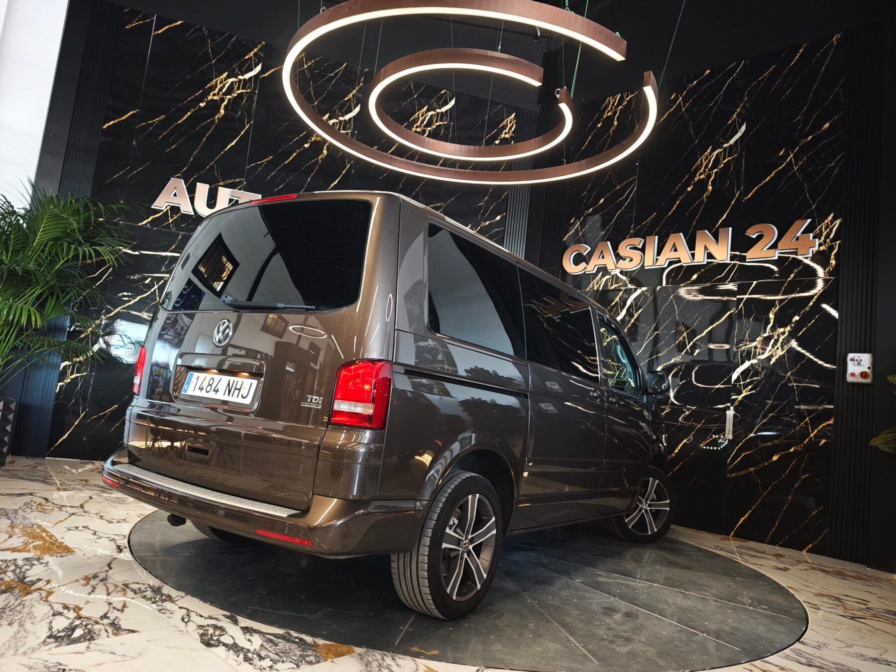 VOLKSWAGEN Caravelle Largo 2.0 TDI 115Comfort Line IMPOLUTA