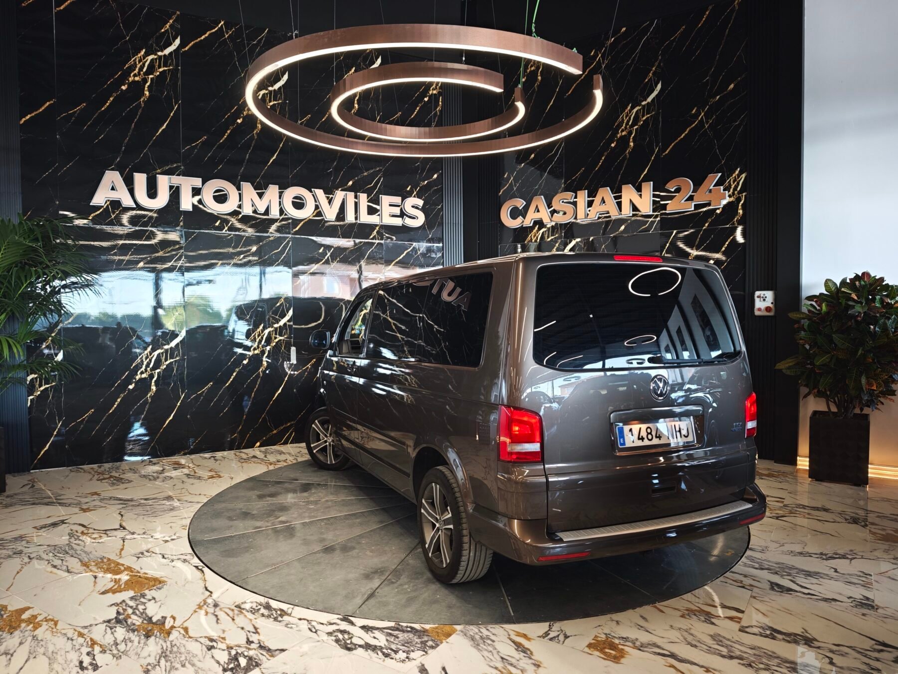 VOLKSWAGEN Caravelle Largo 2.0 TDI 115Comfort Line IMPOLUTA