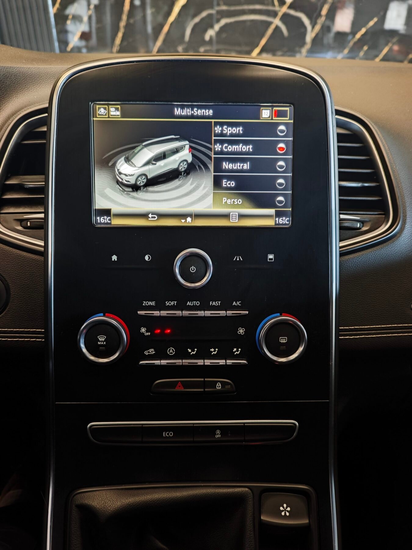 RENAULT Grand Scénic Zen 7PLAZAS dCi  150CV Sport Edition