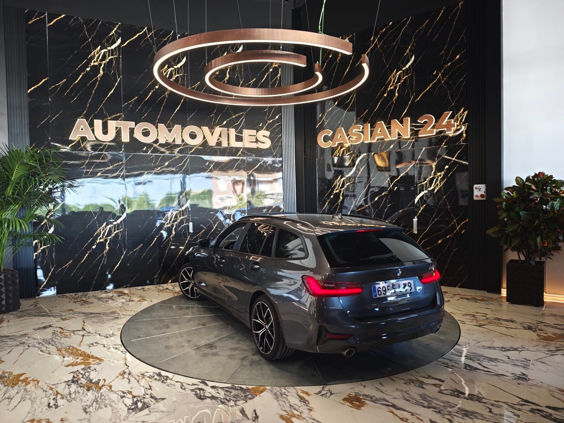 BMW 318d MOTOR 2.0 150CV Bi Turbo IMPOLUTO Auto.Touring