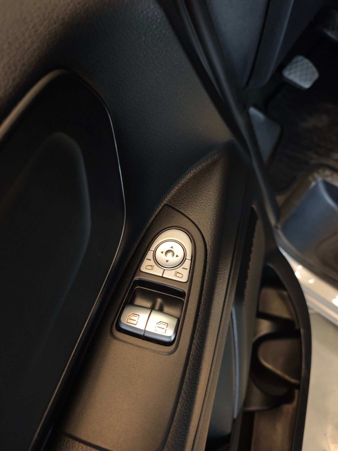 MERCEDES-BENZ Vito 114 CDI TD Mixto Compacta