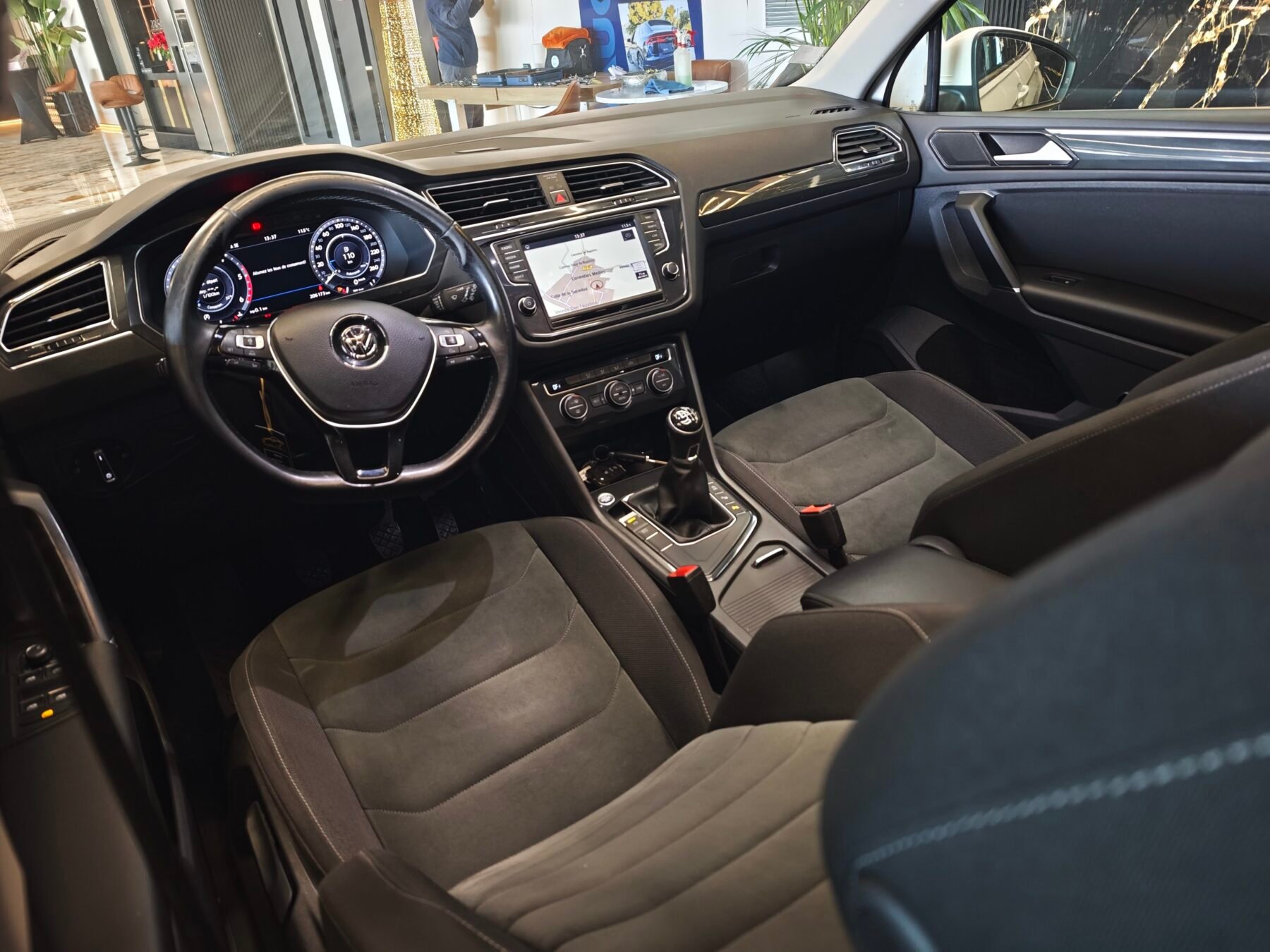 VOLKSWAGEN  Tiguan Sport Line 2.0 TDI  150CV DSG Panorama full