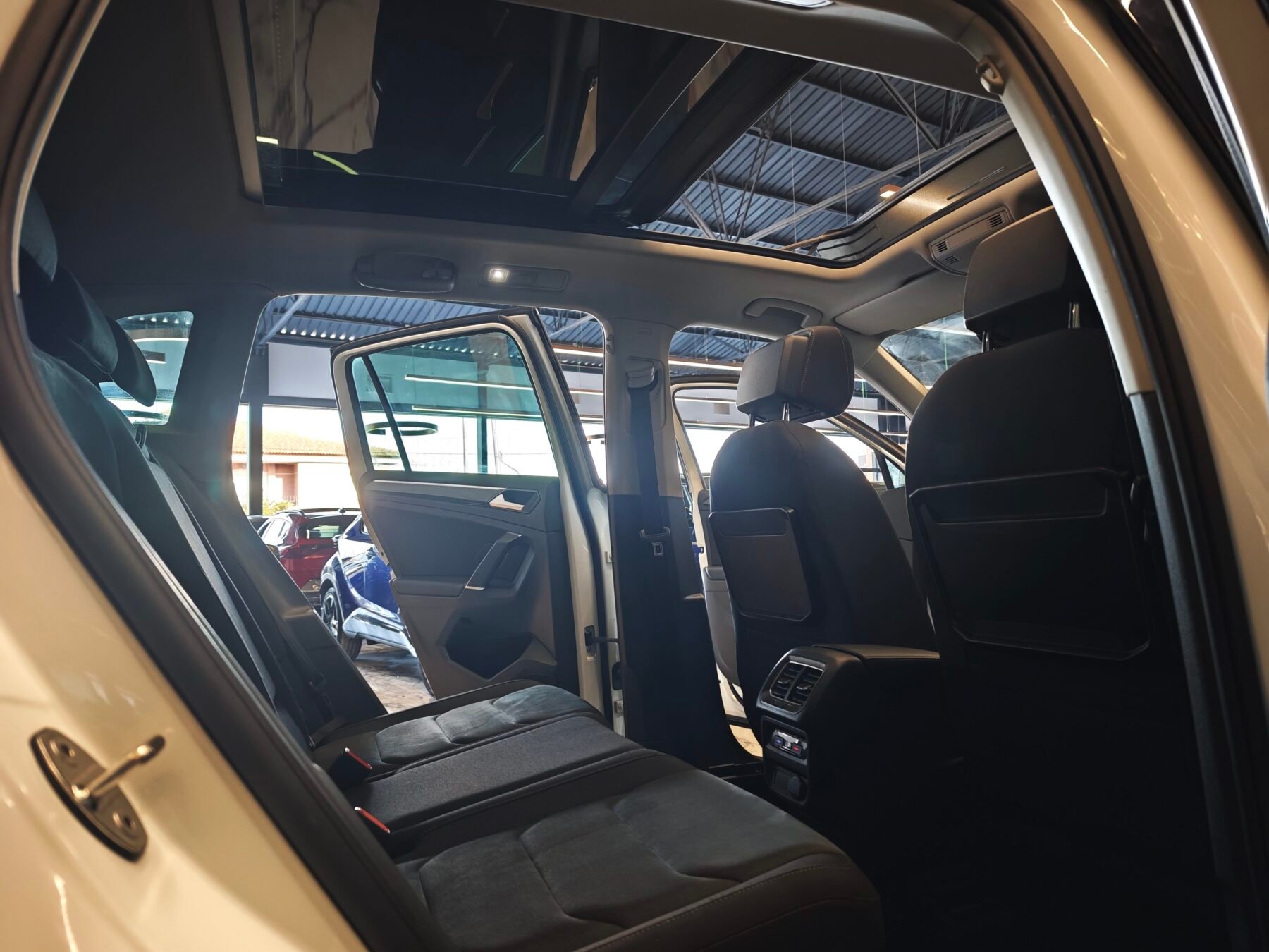 VOLKSWAGEN  Tiguan Sport Line 2.0 TDI  150CV DSG Panorama full