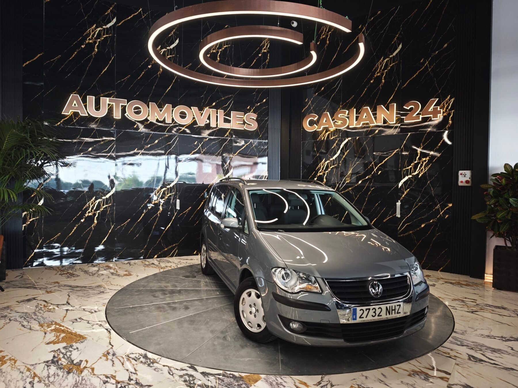 VOLKSWAGEN TOURAN 1.6 GASOLINA 7PLAZAS 105CV