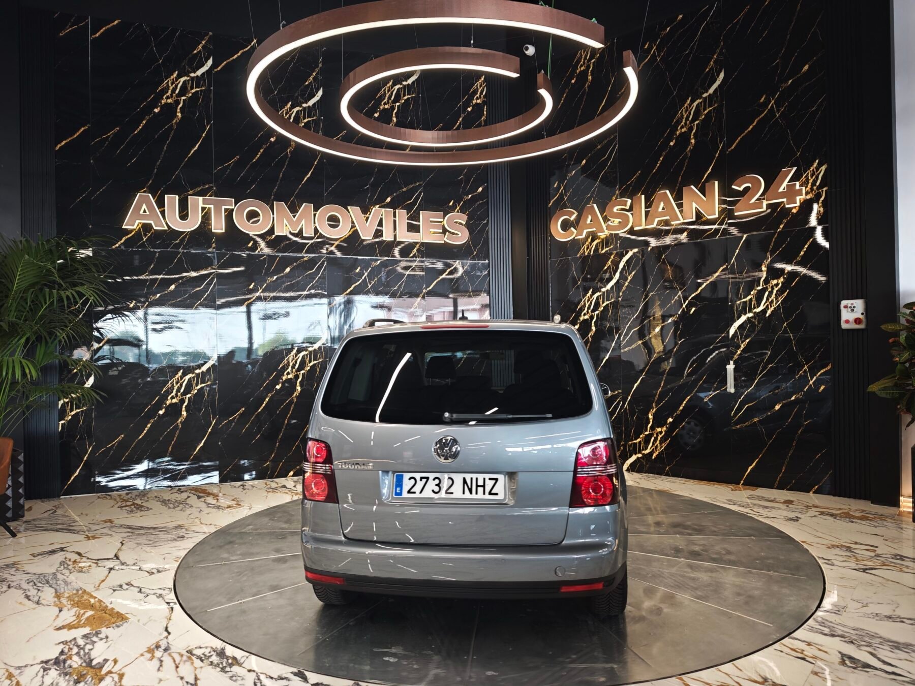 VOLKSWAGEN TOURAN 1.6 GASOLINA 7PLAZAS 105CV