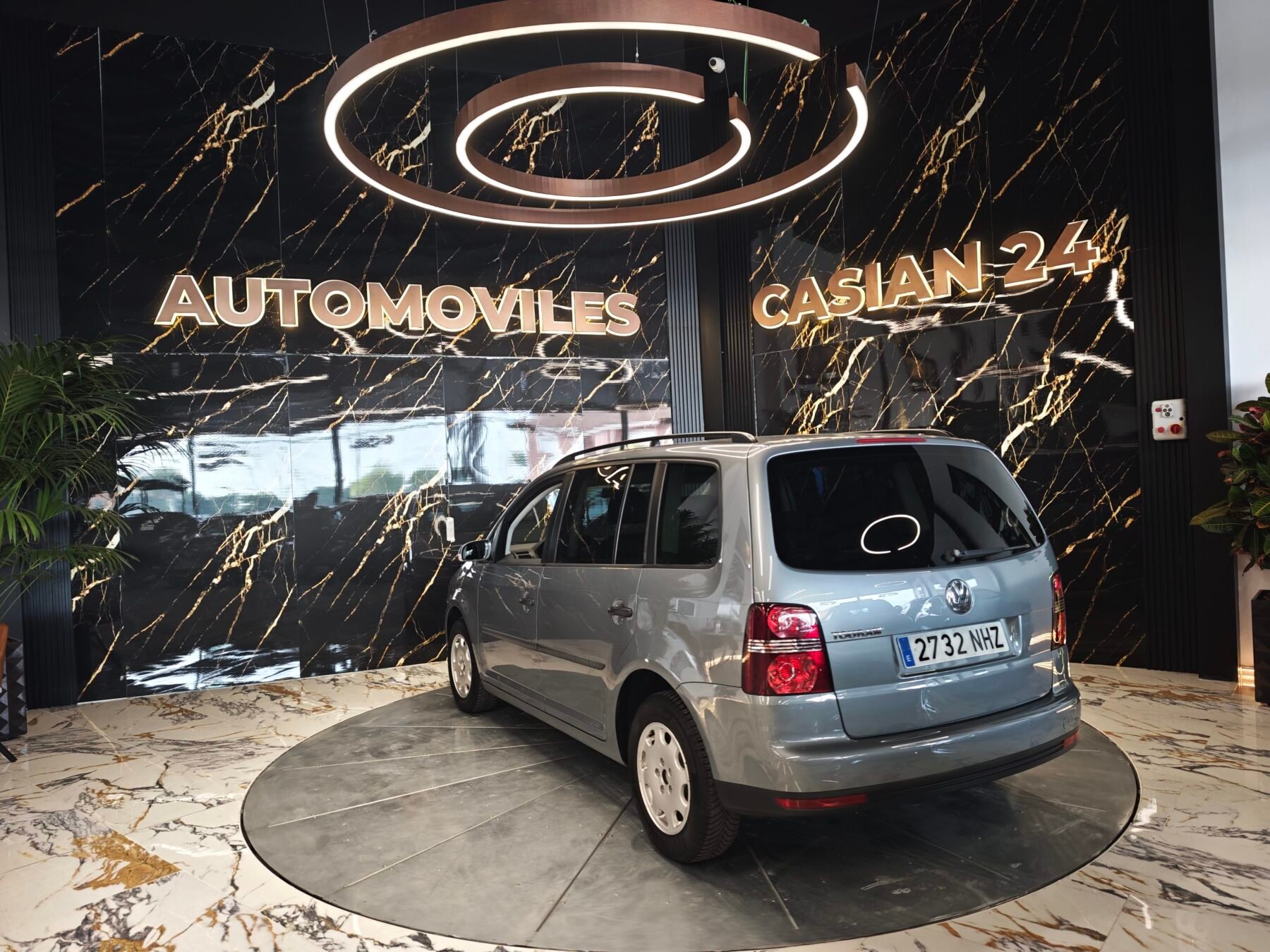 VOLKSWAGEN TOURAN 1.6 GASOLINA 7PLAZAS 105CV