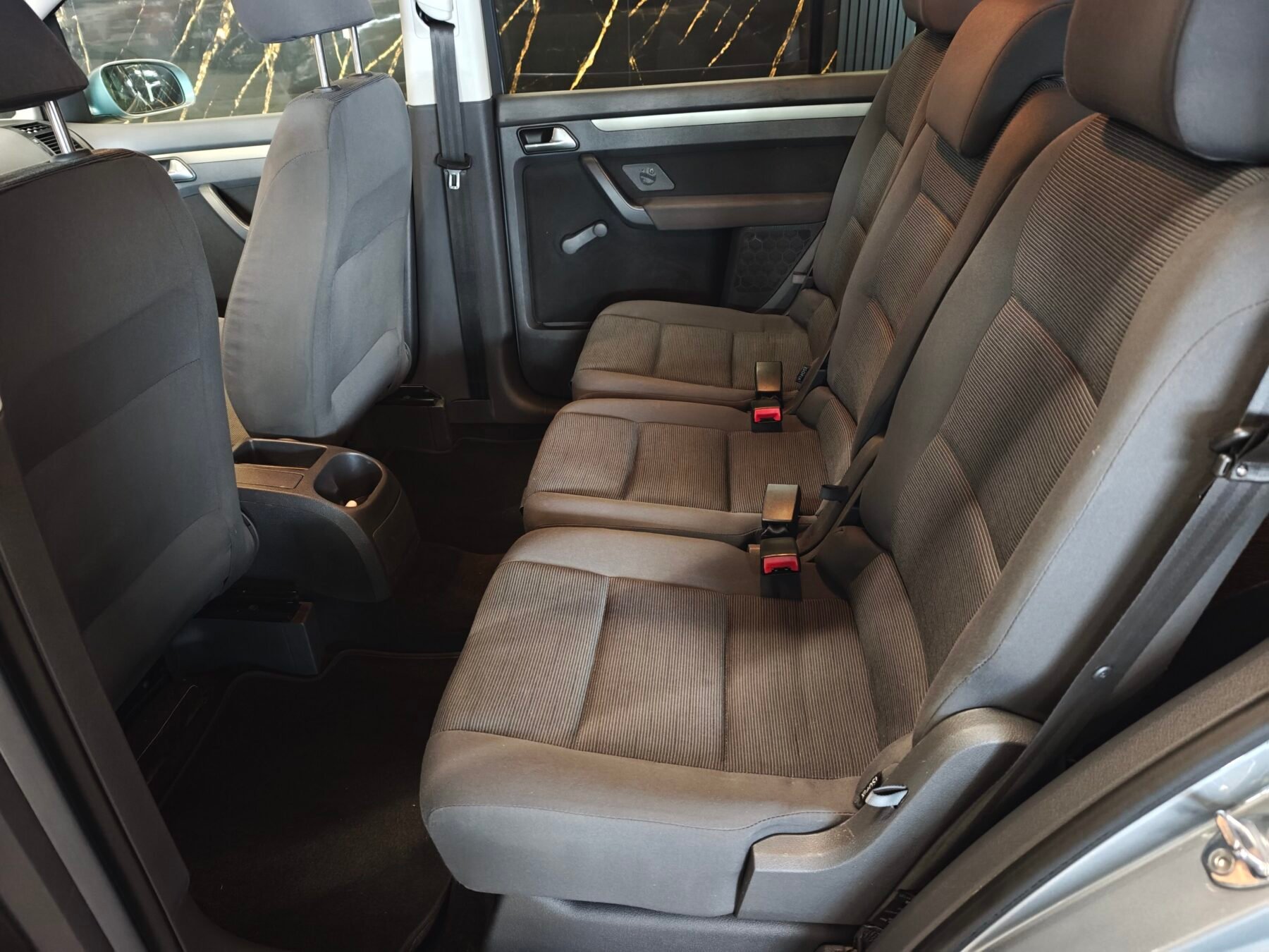 VOLKSWAGEN TOURAN 1.6 GASOLINA 7PLAZAS 105CV