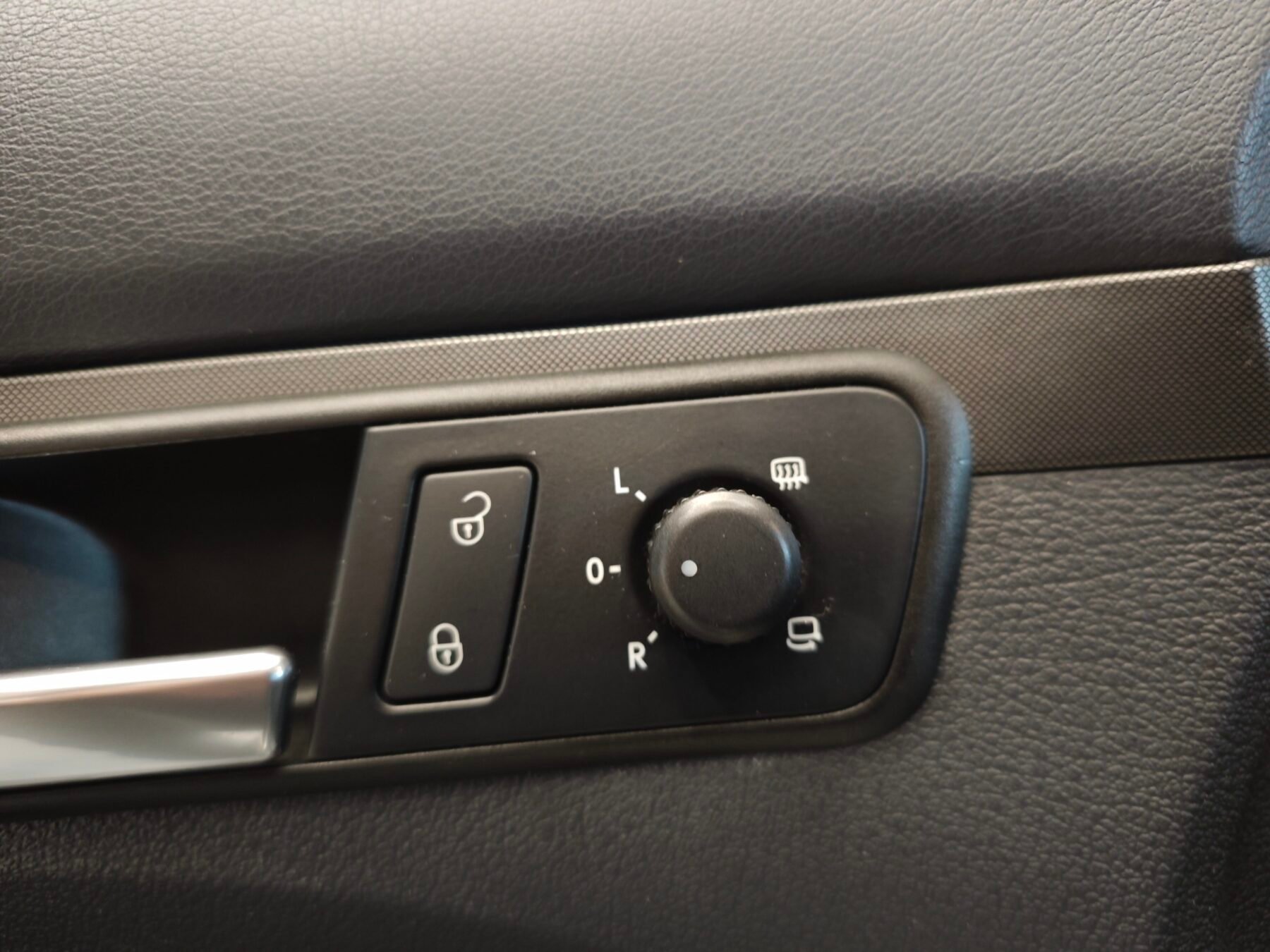 VOLKSWAGEN TOURAN 1.6 GASOLINA 7PLAZAS 105CV