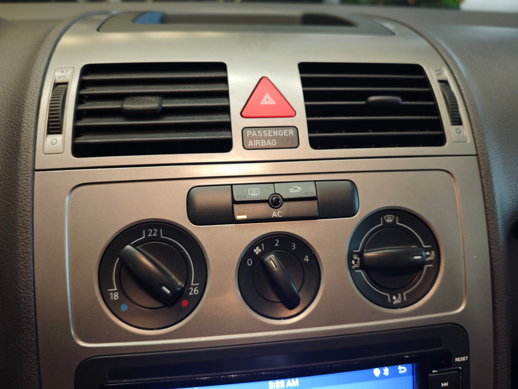 VOLKSWAGEN TOURAN 1.6 GASOLINA 7PLAZAS 105CV