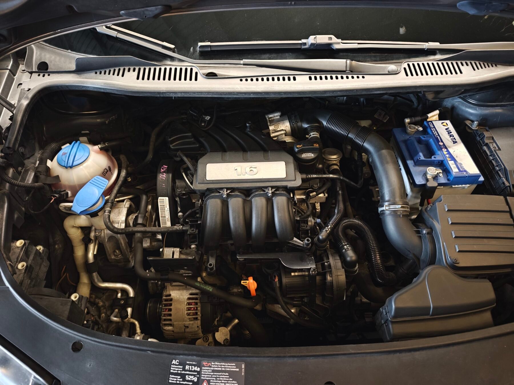 VOLKSWAGEN TOURAN 1.6 GASOLINA 7PLAZAS 105CV