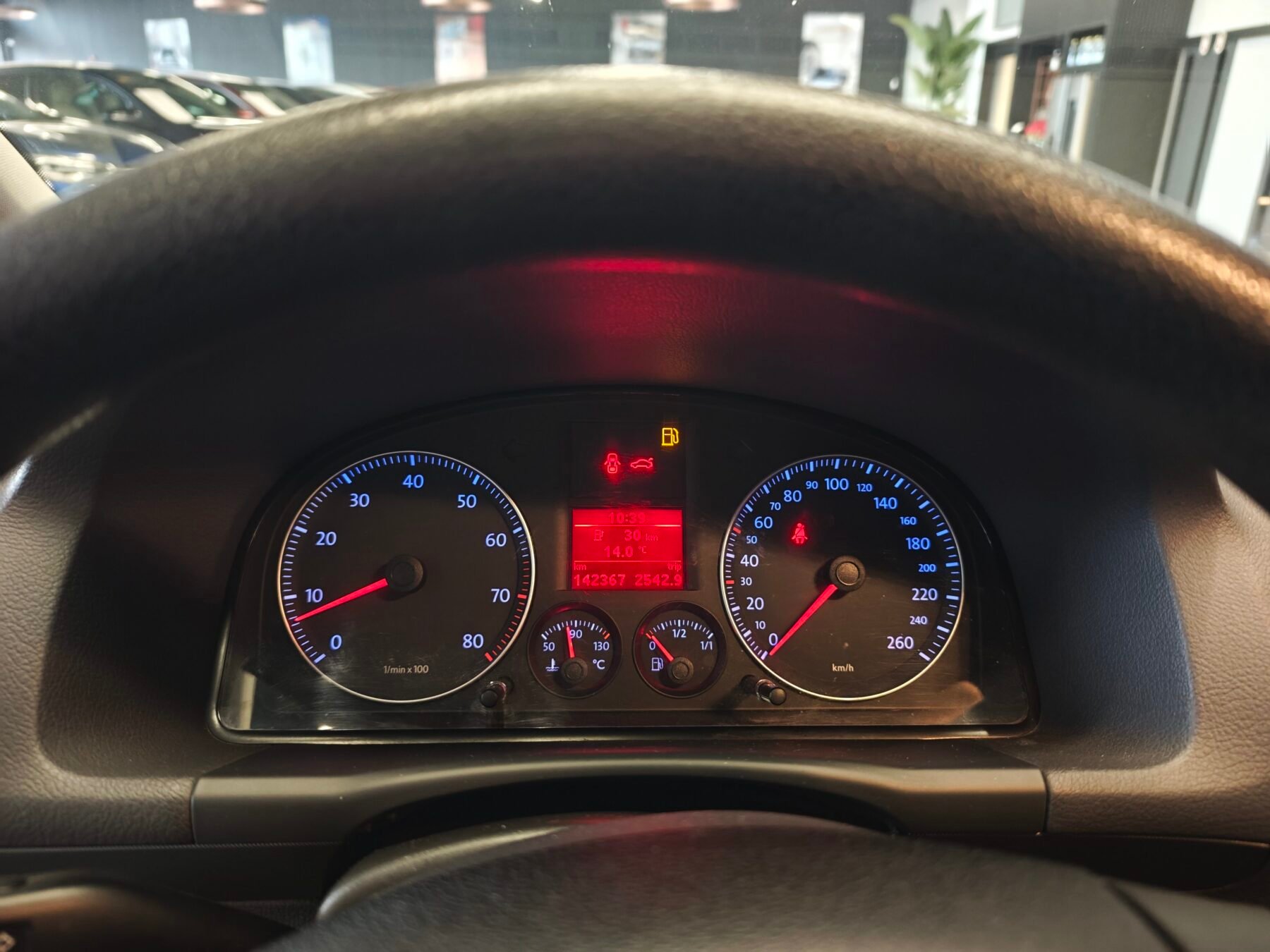 VOLKSWAGEN TOURAN 1.6 GASOLINA 7PLAZAS 105CV