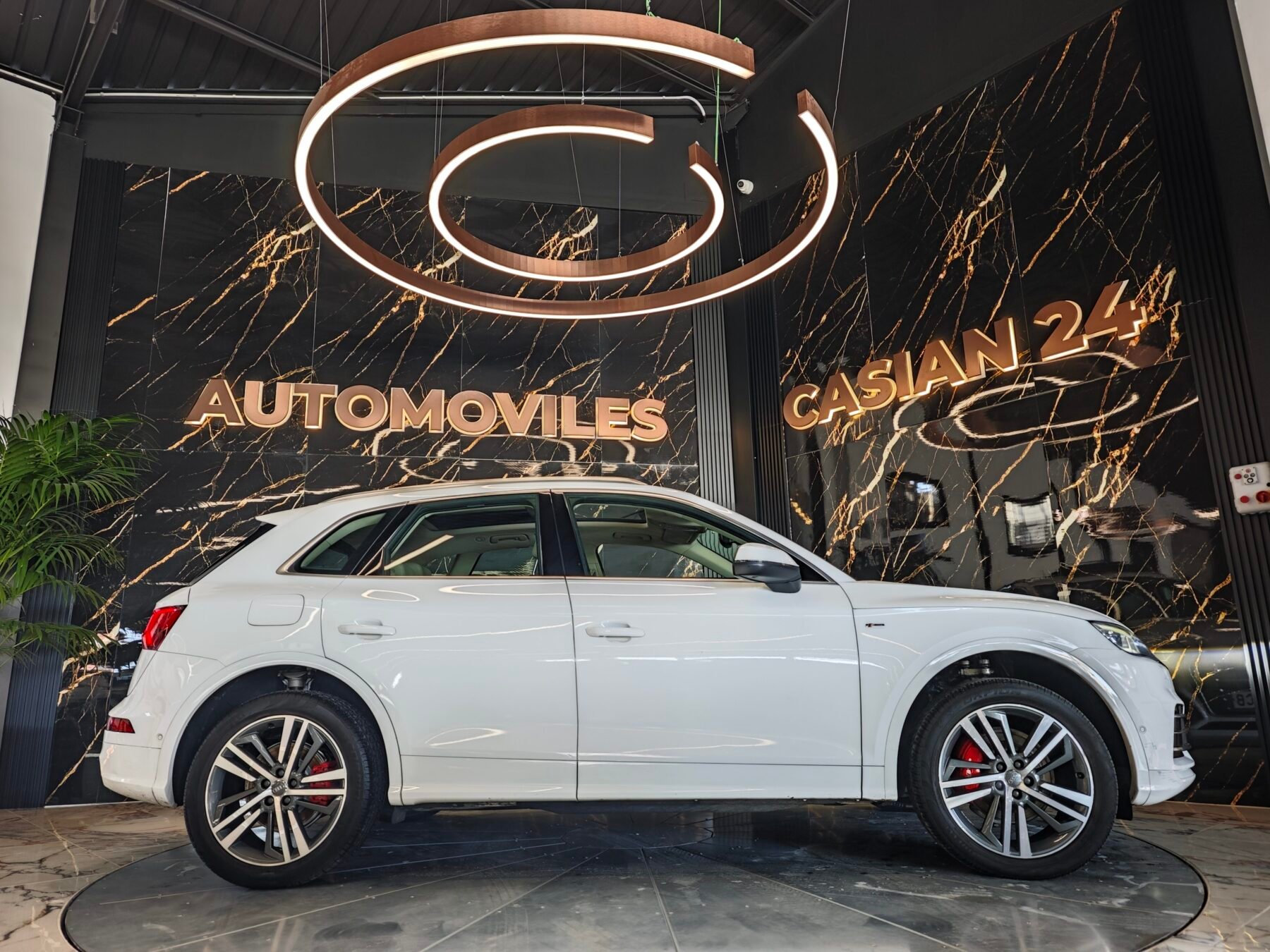 AUDI Q5 S line 2.0 TDI 140kW quattro S tronic