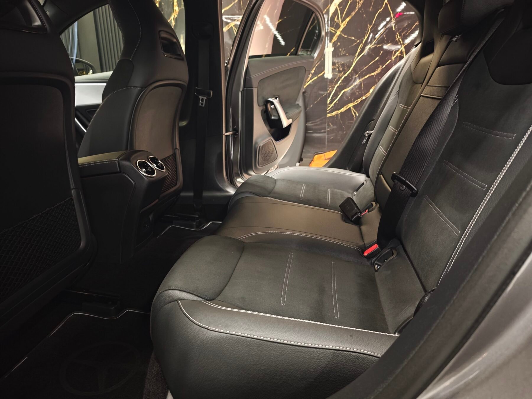 MERCEDES-BENZ  A A180 Gasolina AMG Motor  Mercedes con CADENA 