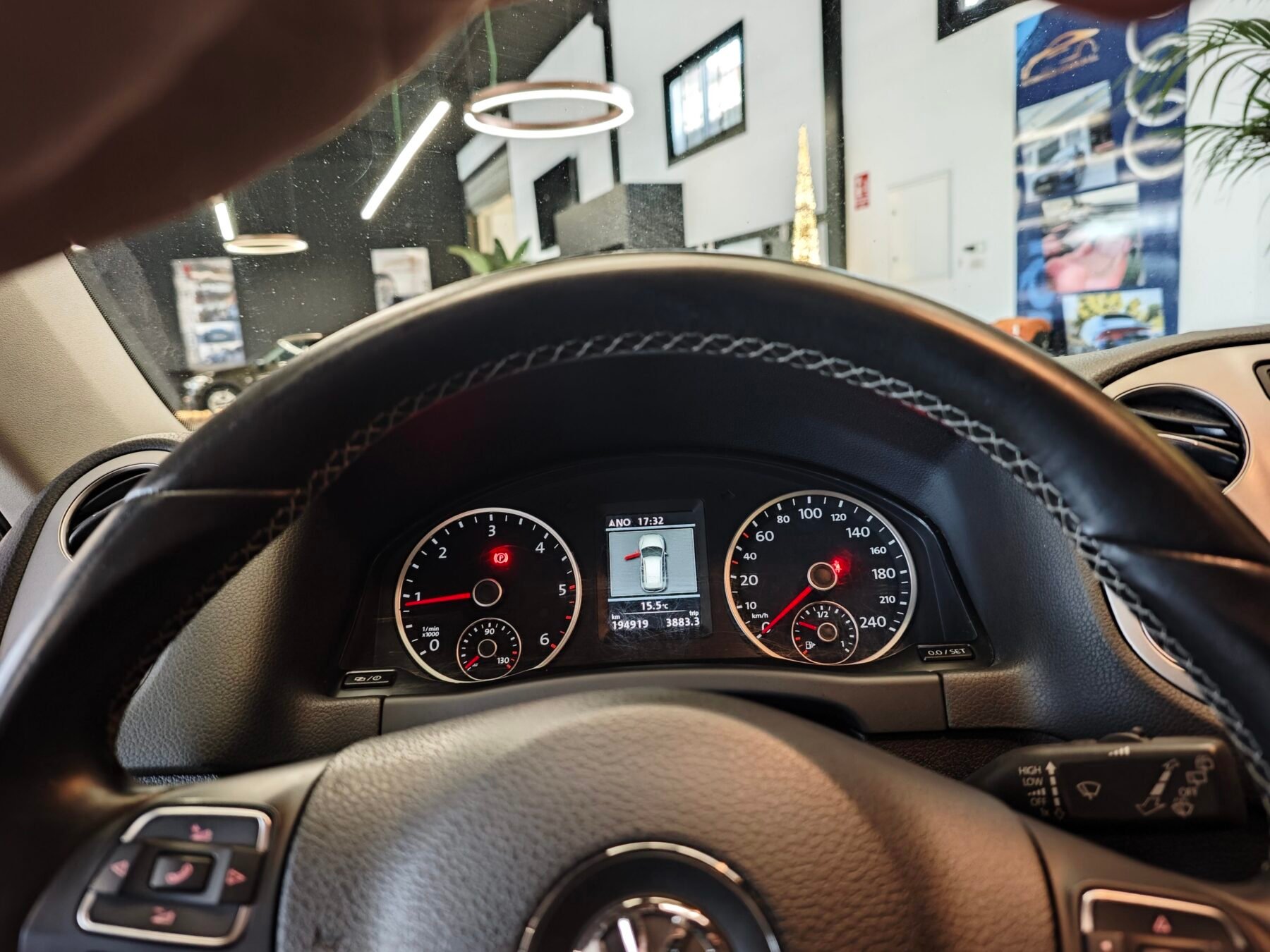 VOLKSWAGEN  Tiguan 2.0 TDI 140cv 4x2 T1 Sport BMotion Tech