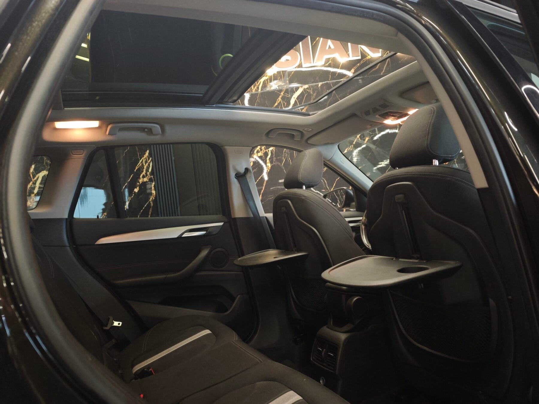 BMW X1 118d Motor 2000 150cv X Line+Mpaket interior