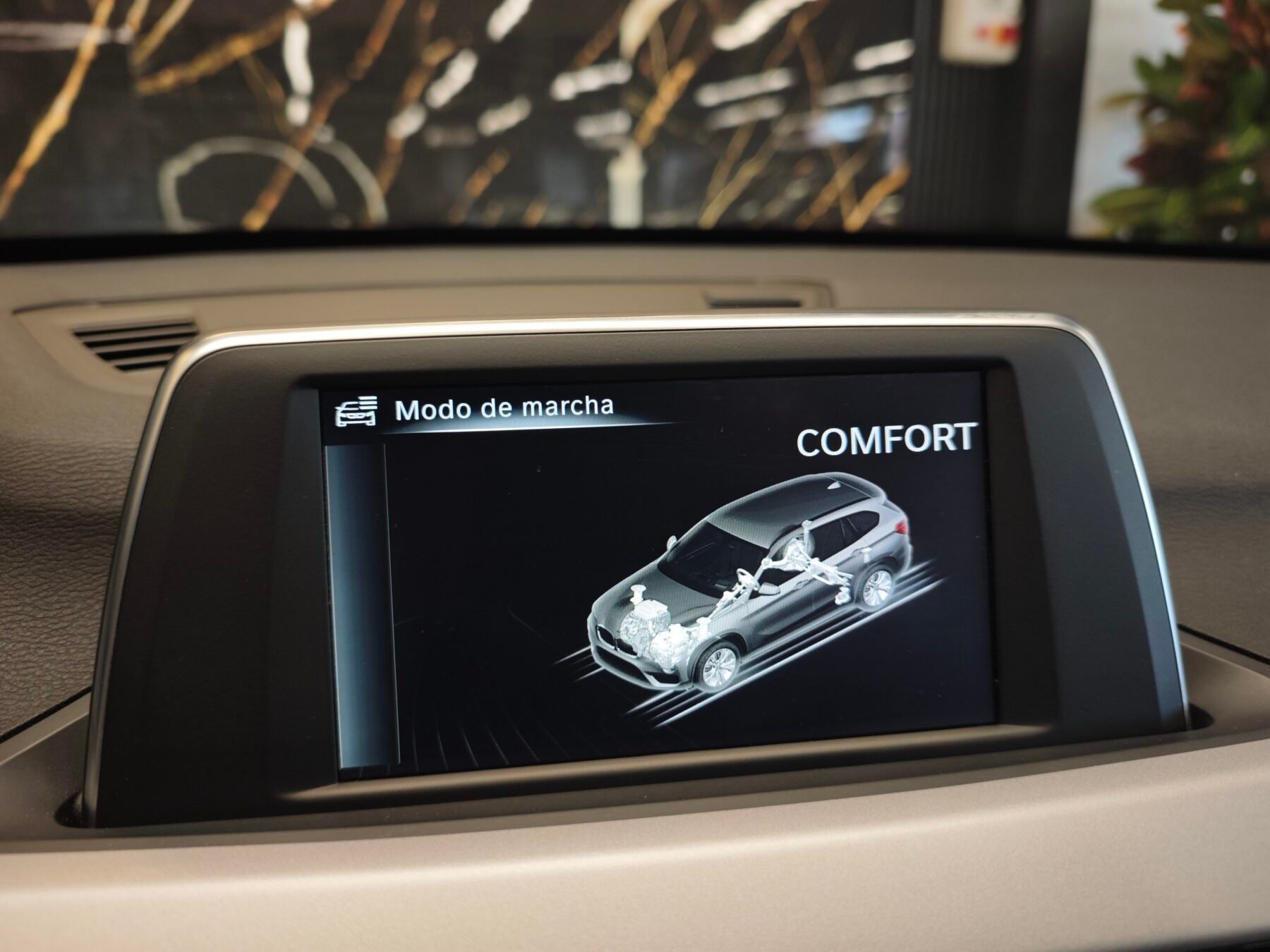 BMW X1 118d Motor 2000 150cv X Line+Mpaket interior