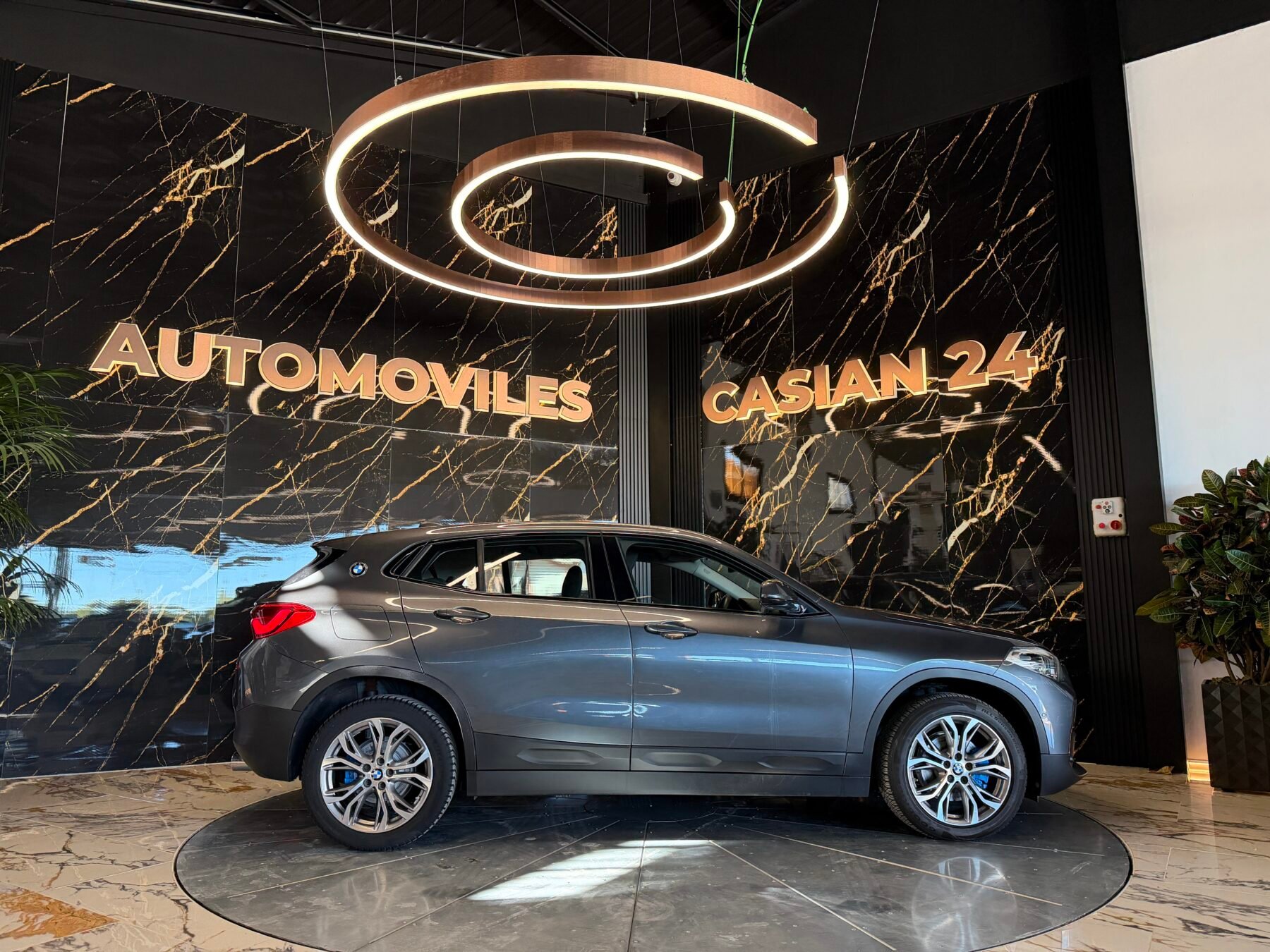 BMW X2 118d Motor 2000 150cv X Line+Mpaket interior