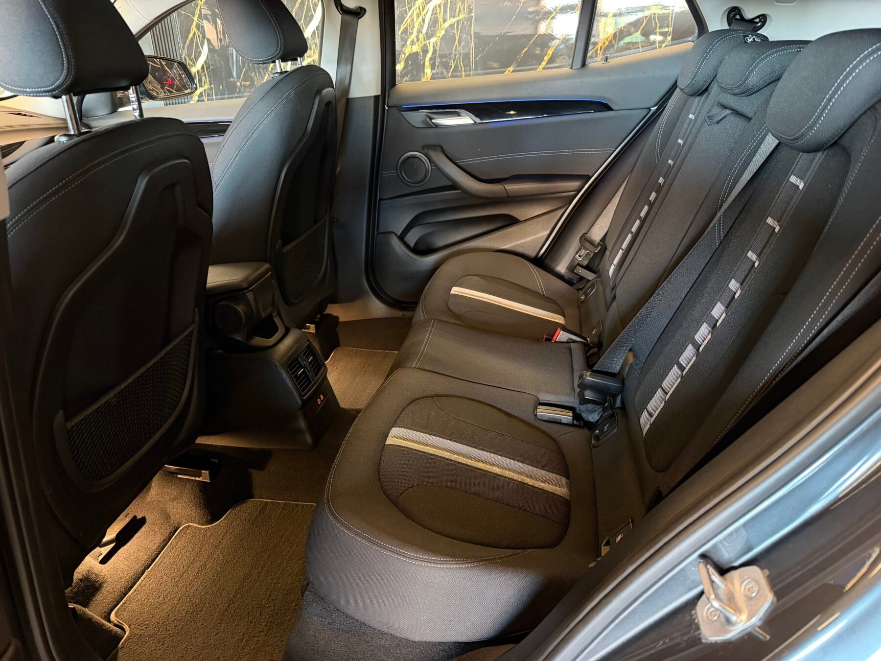 BMW X2 118d Motor 2000 150cv X Line+Mpaket interior