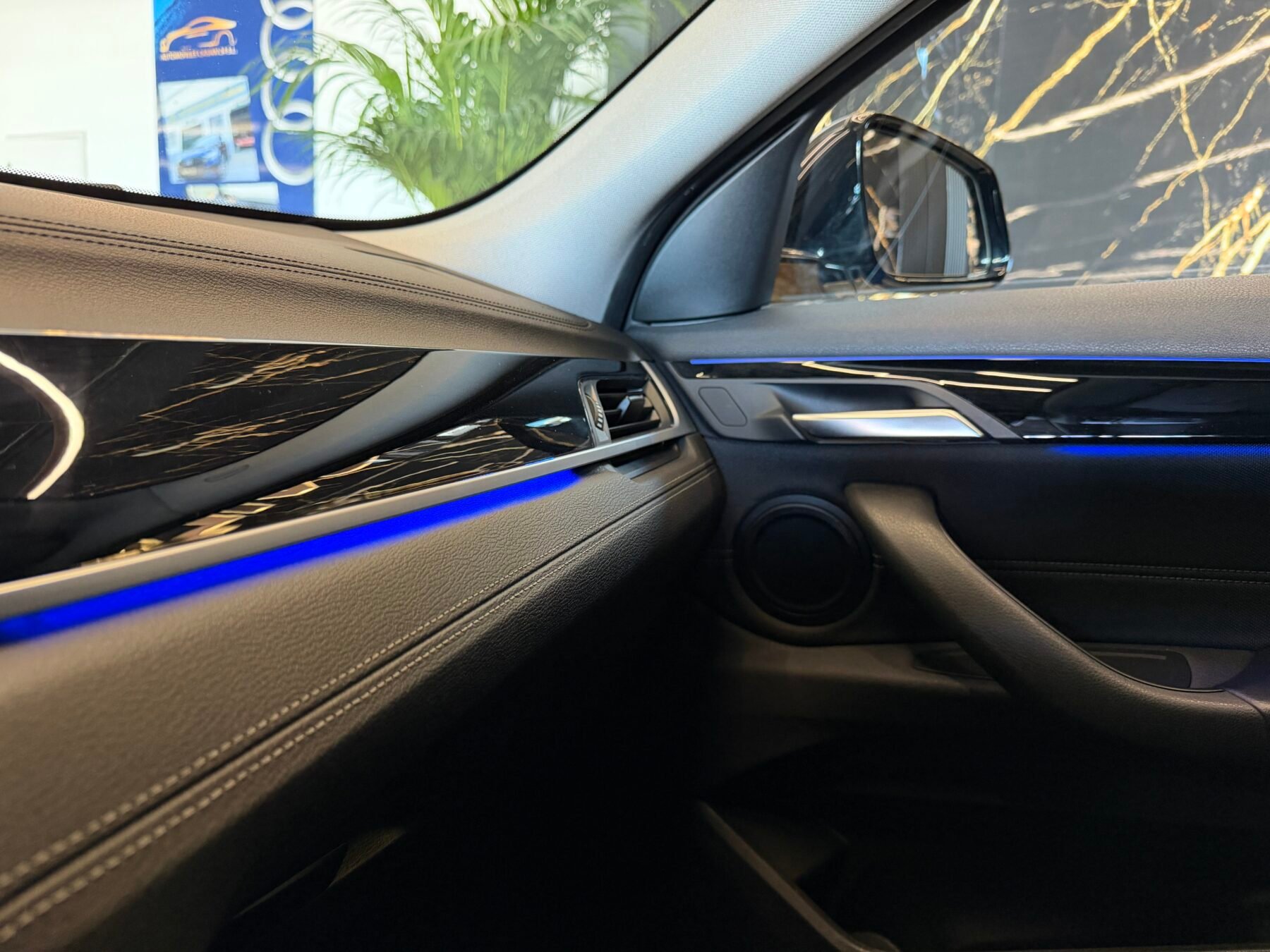 BMW X2 118d Motor 2000 150cv X Line+Mpaket interior