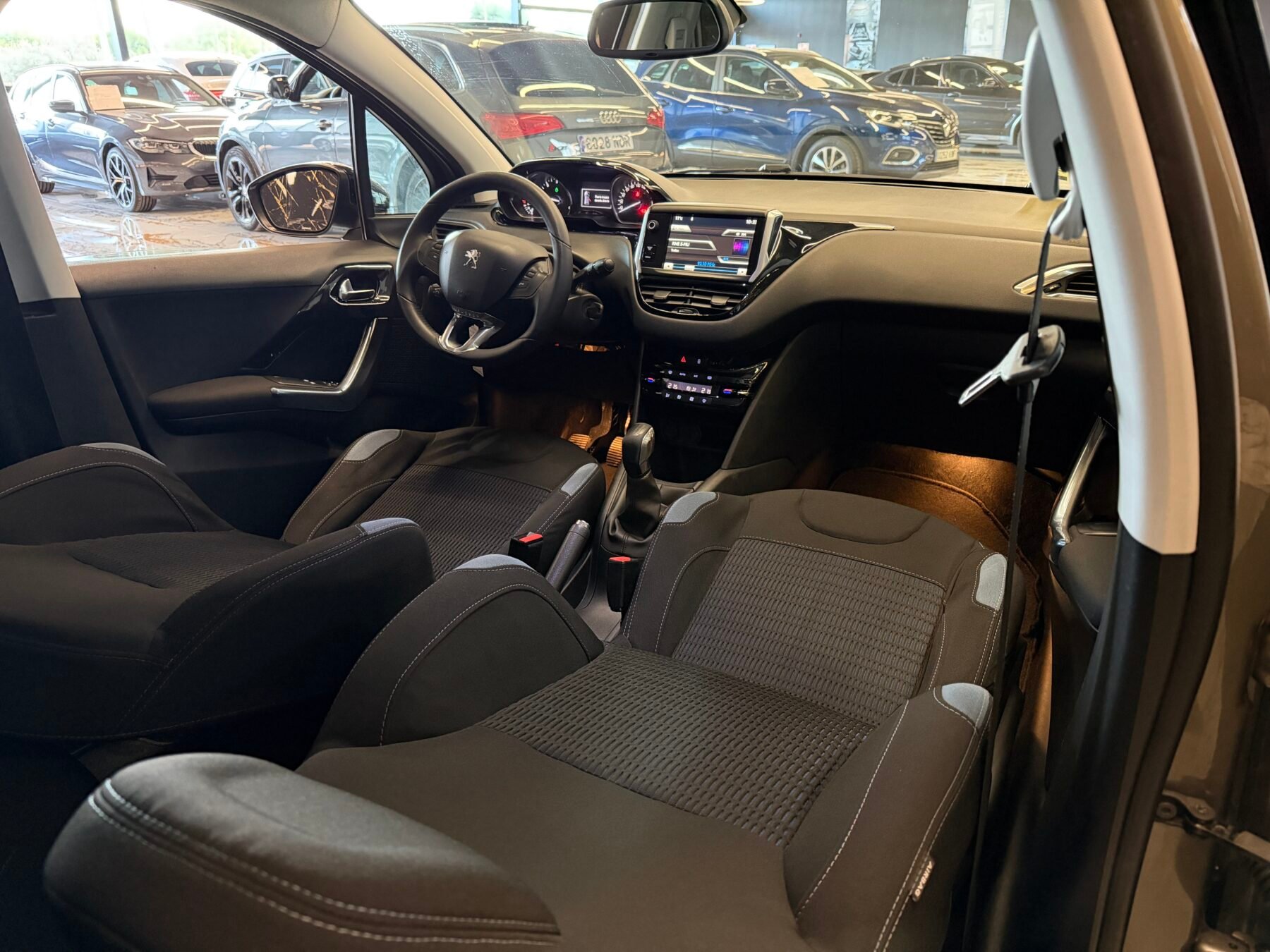 PEUGEOT  208 5P ALLURE 1.6 eHDi 92