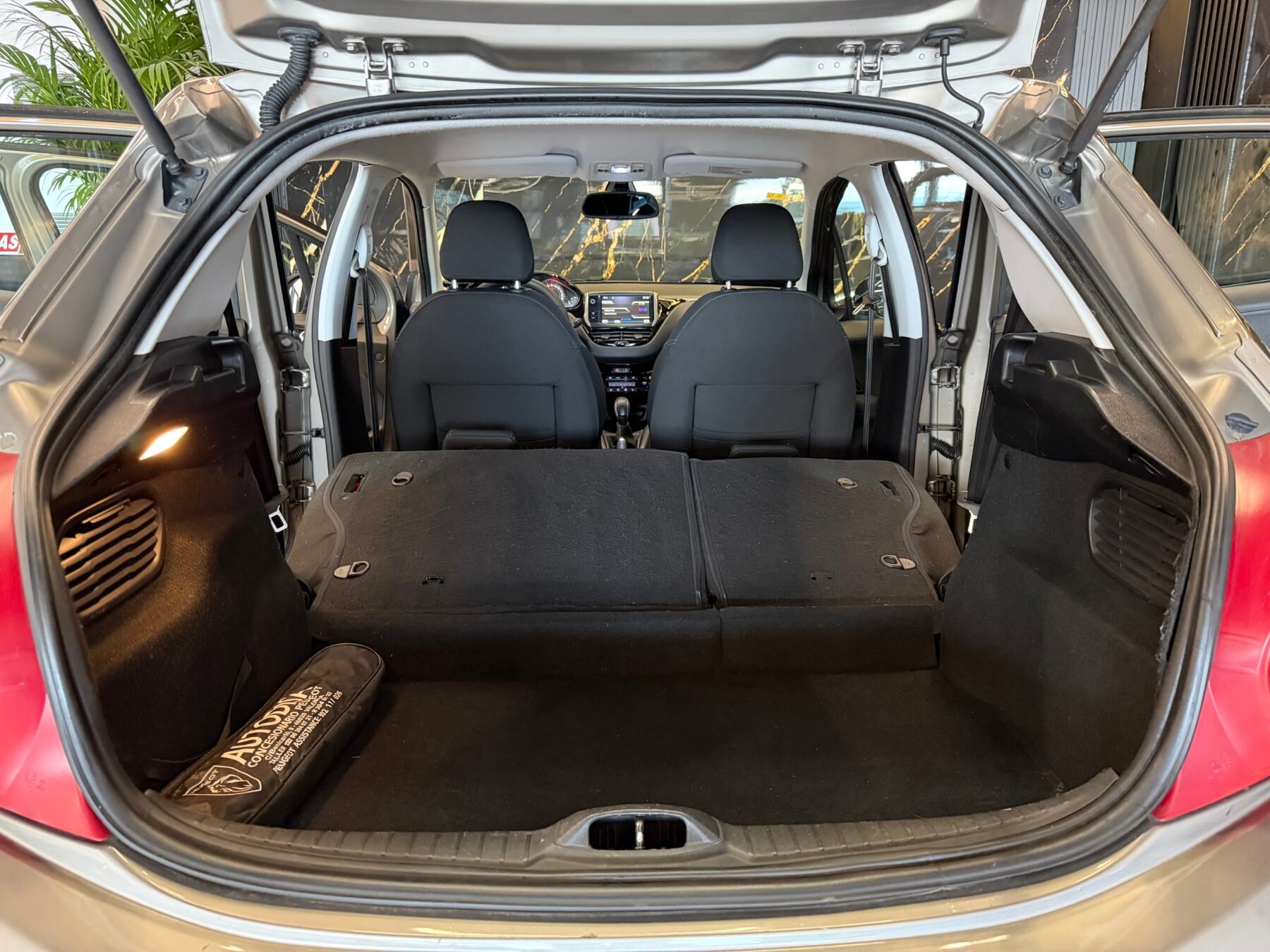 PEUGEOT  208 5P ALLURE 1.6 eHDi 92