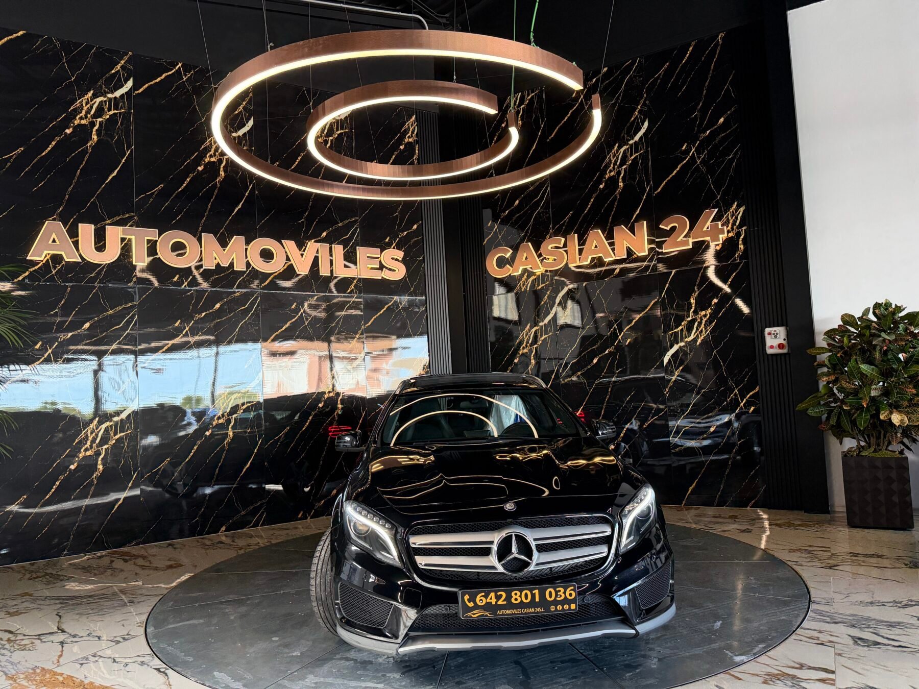 MERCEDES-BENZ GLA 200d Motor 2.2 136cv Mercedes con CADENA  4MATIC AMG Line