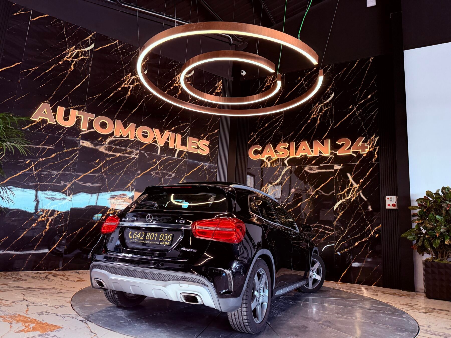 MERCEDES-BENZ GLA 200d Motor 2.2 136cv Mercedes con CADENA  4MATIC AMG Line