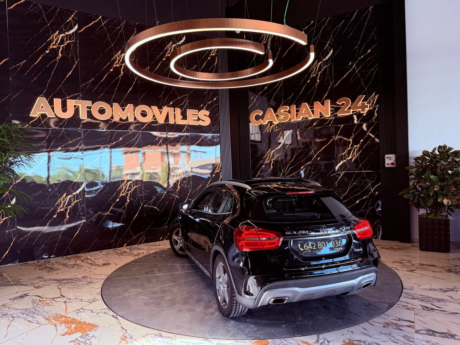 MERCEDES-BENZ GLA 200d Motor 2.2 136cv Mercedes con CADENA  4MATIC AMG Line