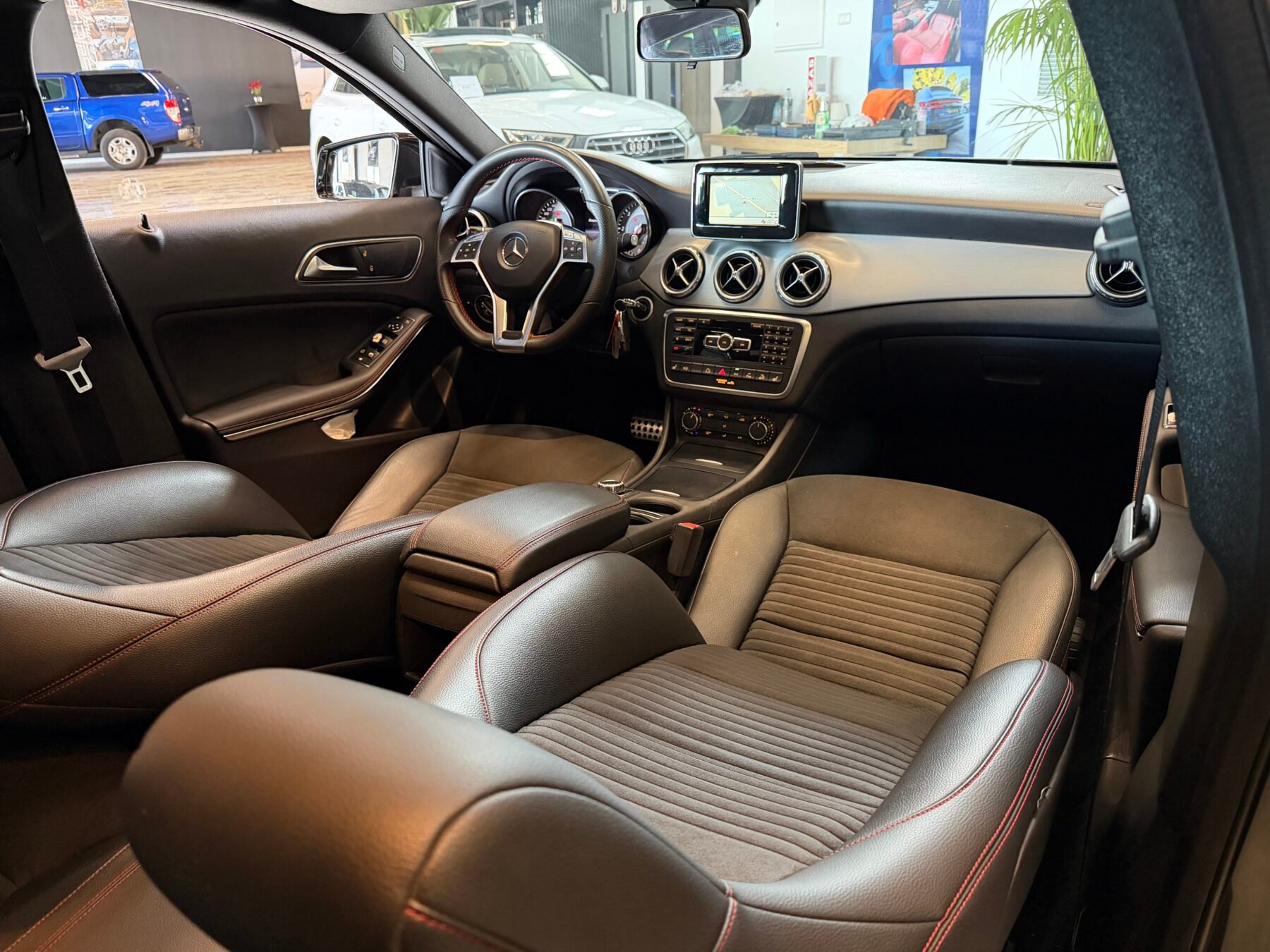 MERCEDES-BENZ GLA 200d Motor 2.2 136cv Mercedes con CADENA  4MATIC AMG Line