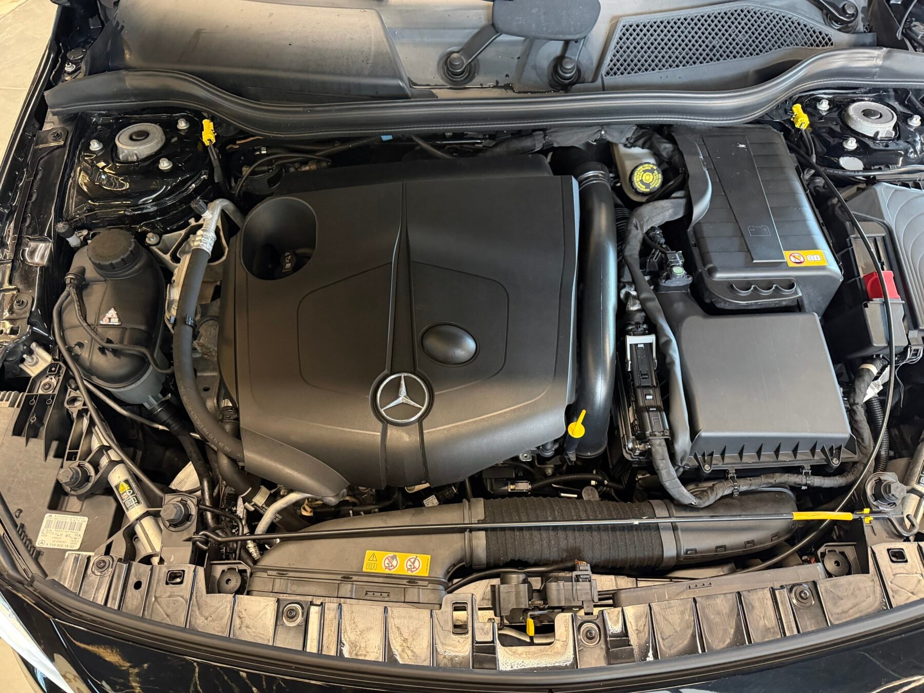 MERCEDES-BENZ GLA 200d Motor 2.2 136cv Mercedes con CADENA  4MATIC AMG Line