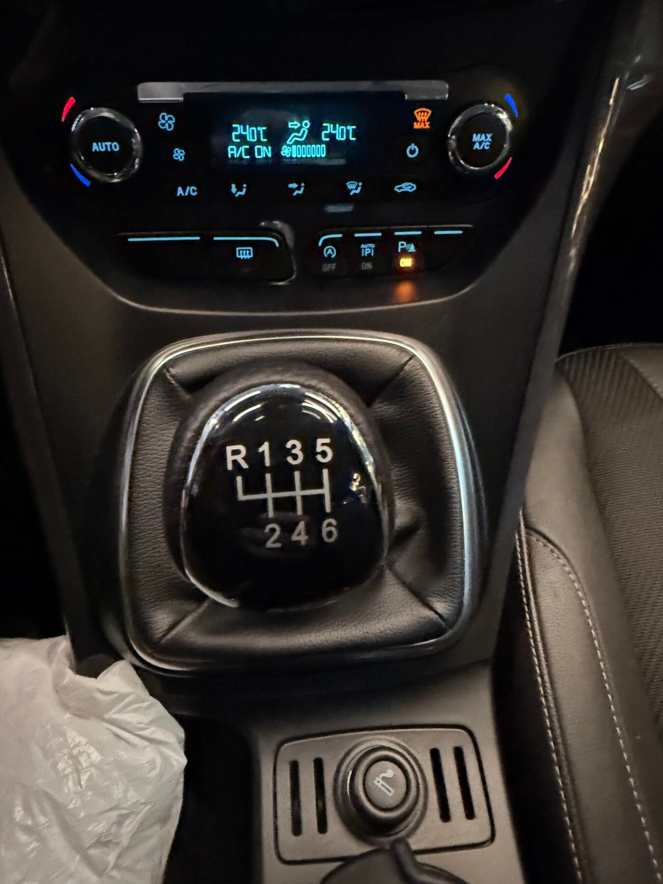 FORD Kuga 2.0 TDCi 150 4x2 ASS Titanium