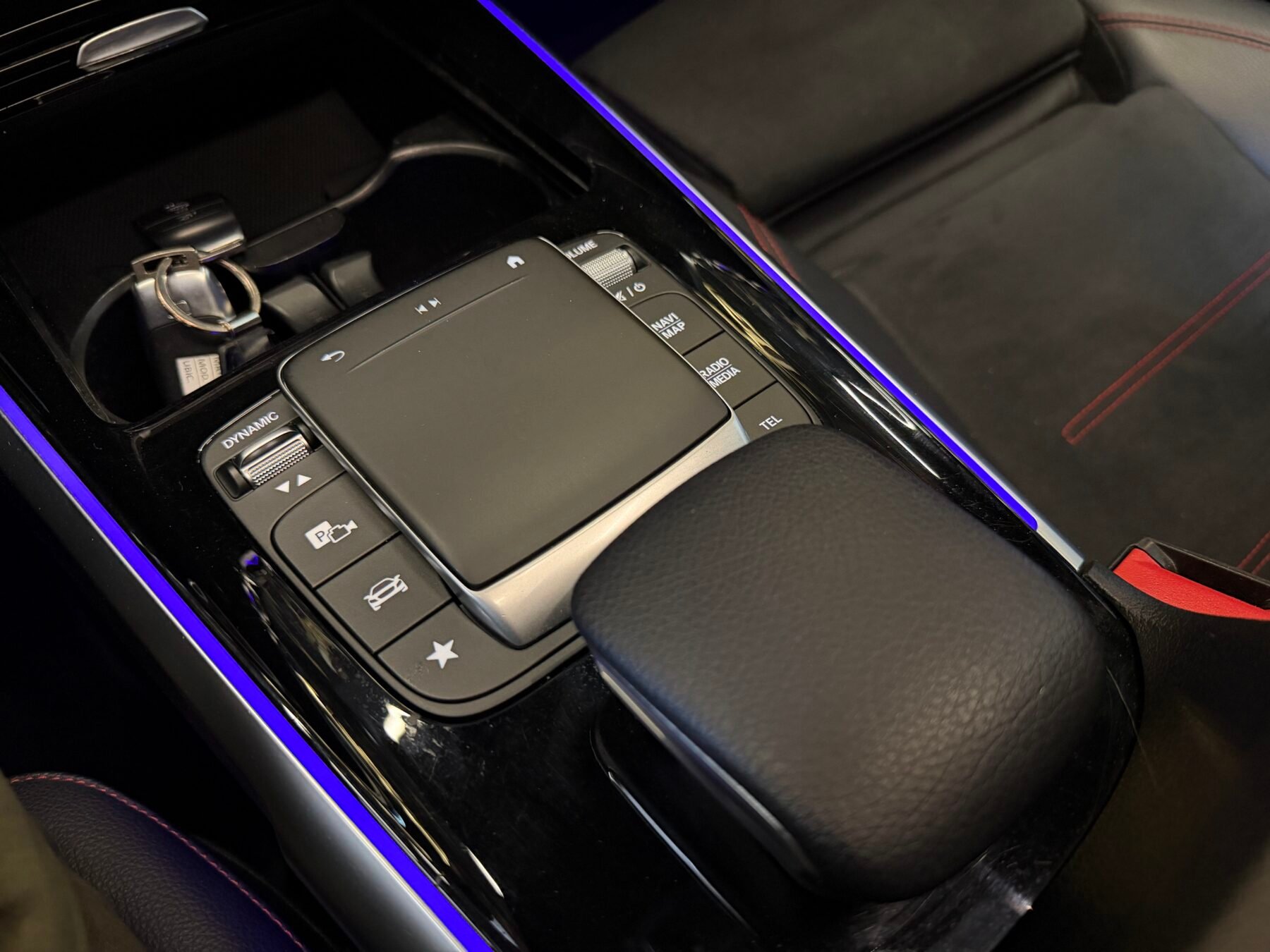 MERCEDES-BENZ GLB 2.0 GLB 200 D 150CV AMG 7Plazas