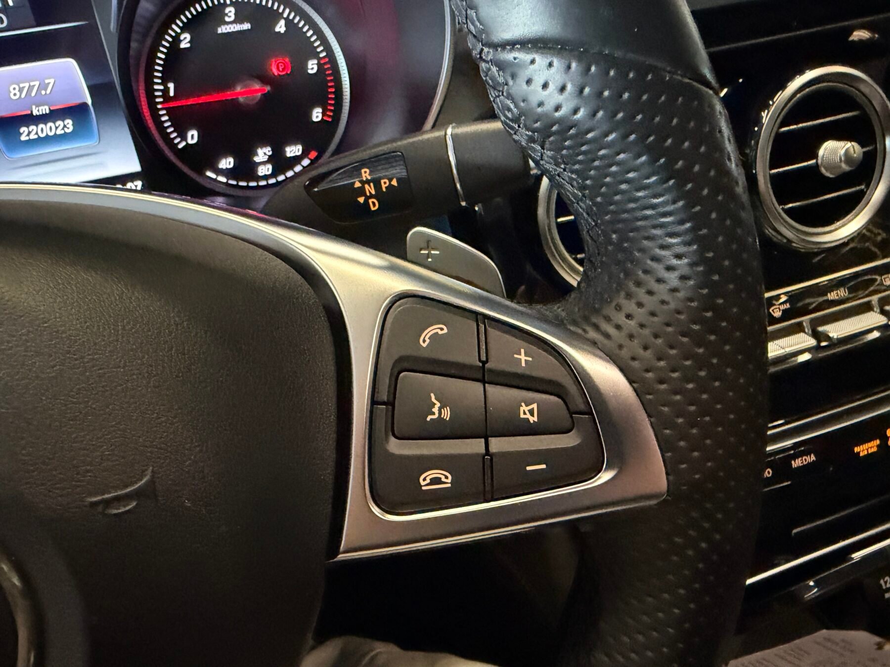 MERCEDES-BENZ  GLC 250d 4MATIC AMG Bi Turbo 205cv Motor 2.2 Mercedes con CADENA