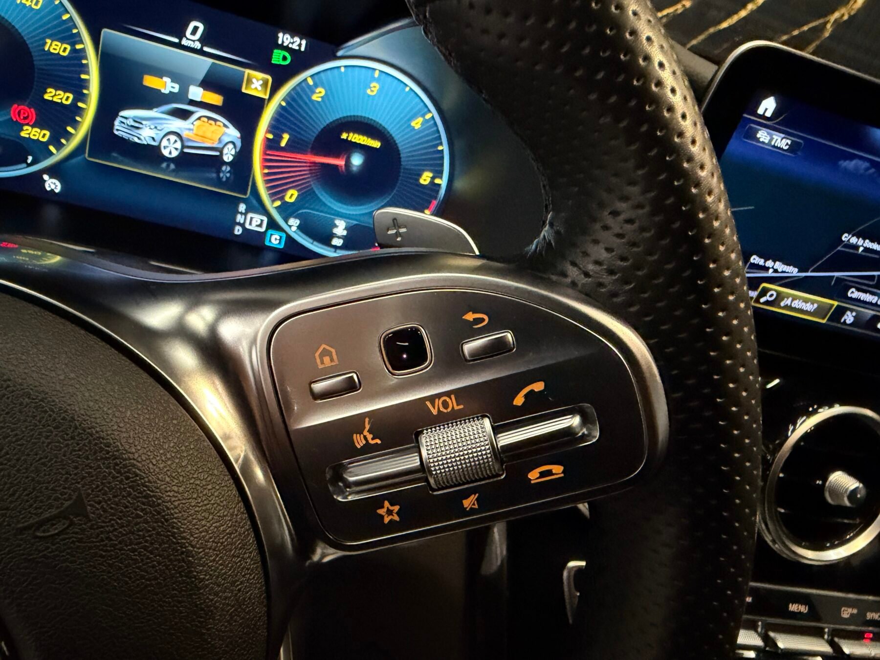 MERCEDES-BENZ GLC 200d 4MATIC AMG Motor MERCEDES CON CADENA