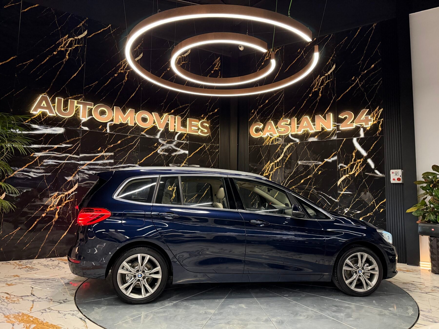 BMW Serie 2 Gran Tourer 2.0d 150CV 7Plazas Mercedes con CADENA