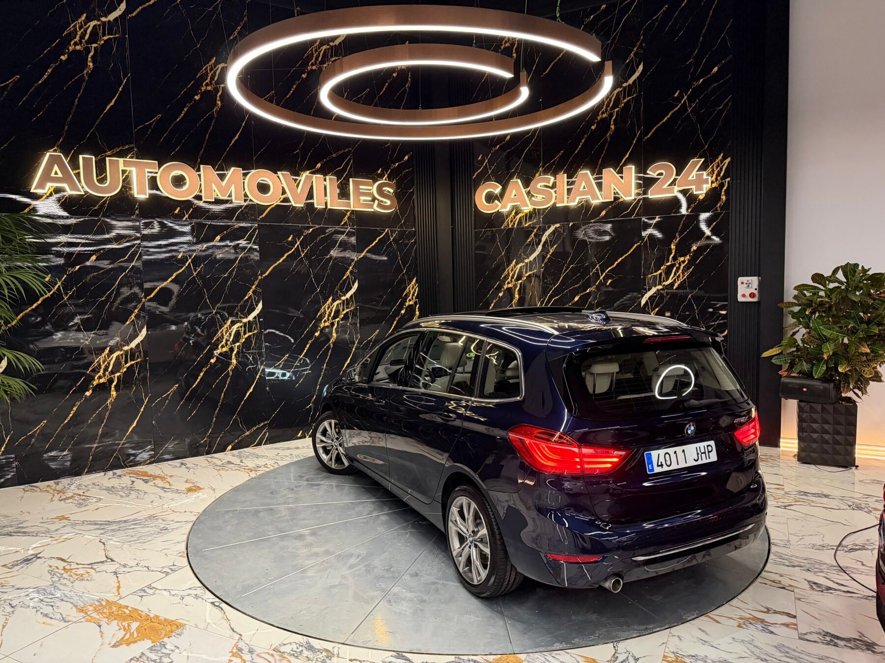 BMW Serie 2 Gran Tourer 2.0d 150CV 7Plazas Mercedes con CADENA